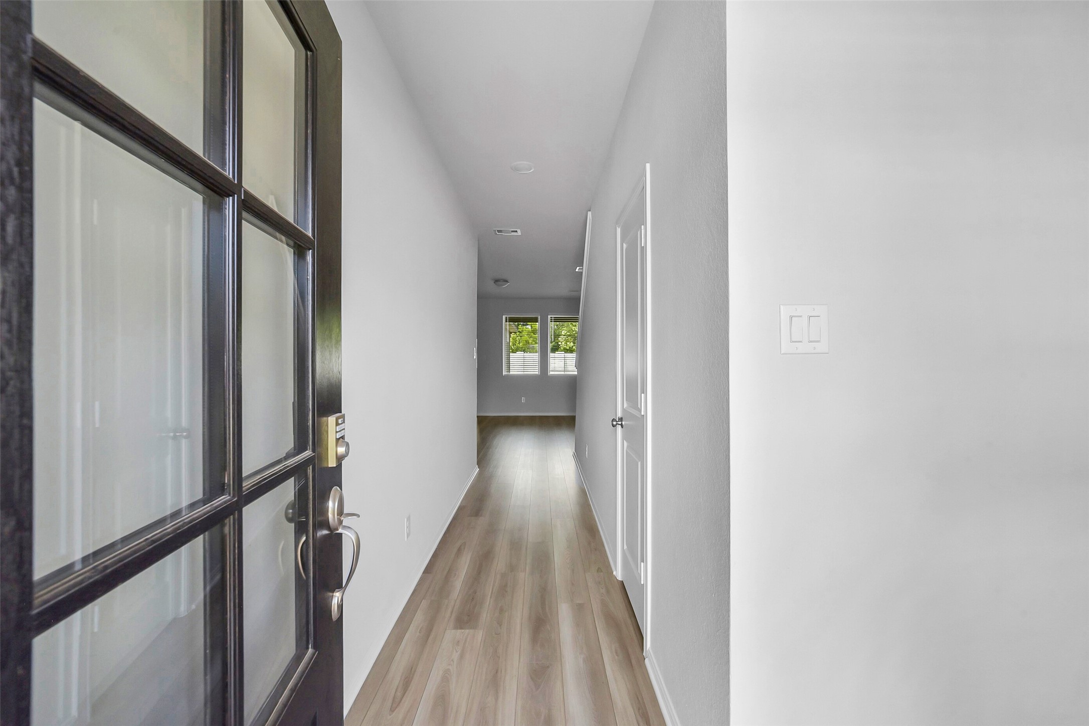 1120 Novelle Bend Drive Property Photo 3