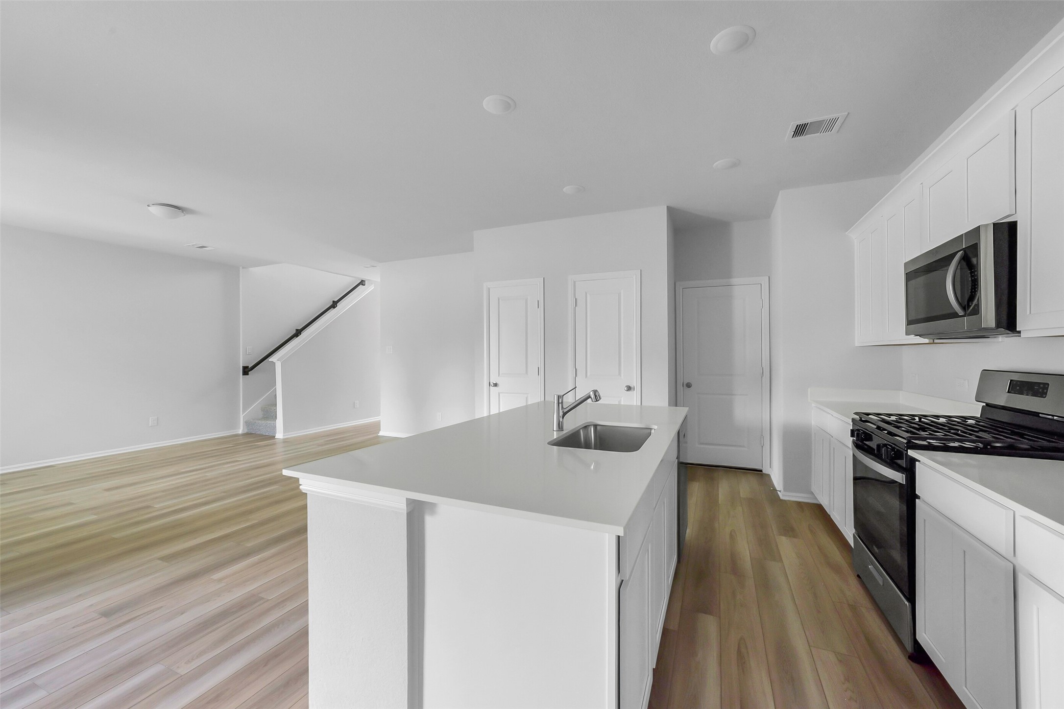 1120 Novelle Bend Drive Property Photo 11