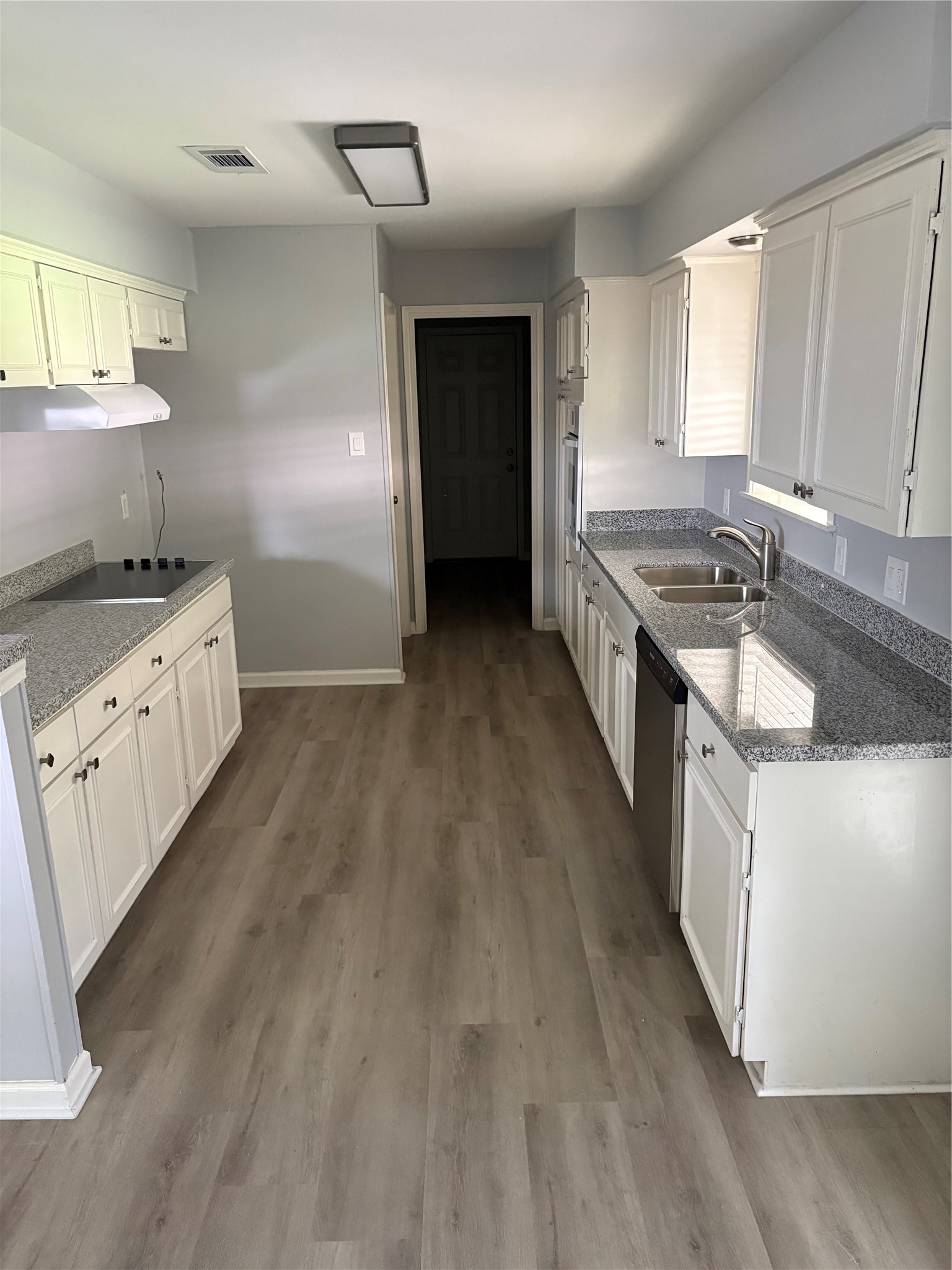 1402 Bellaire Boulevard Property Photo 4