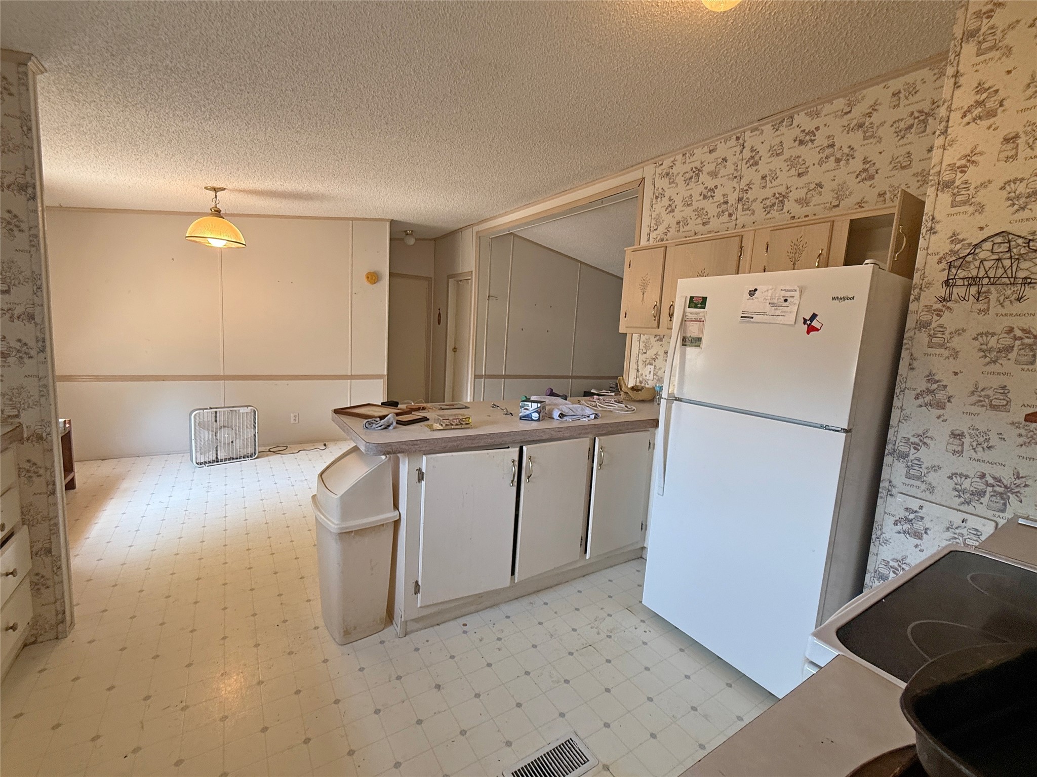 399 Pine Lane Property Photo 5