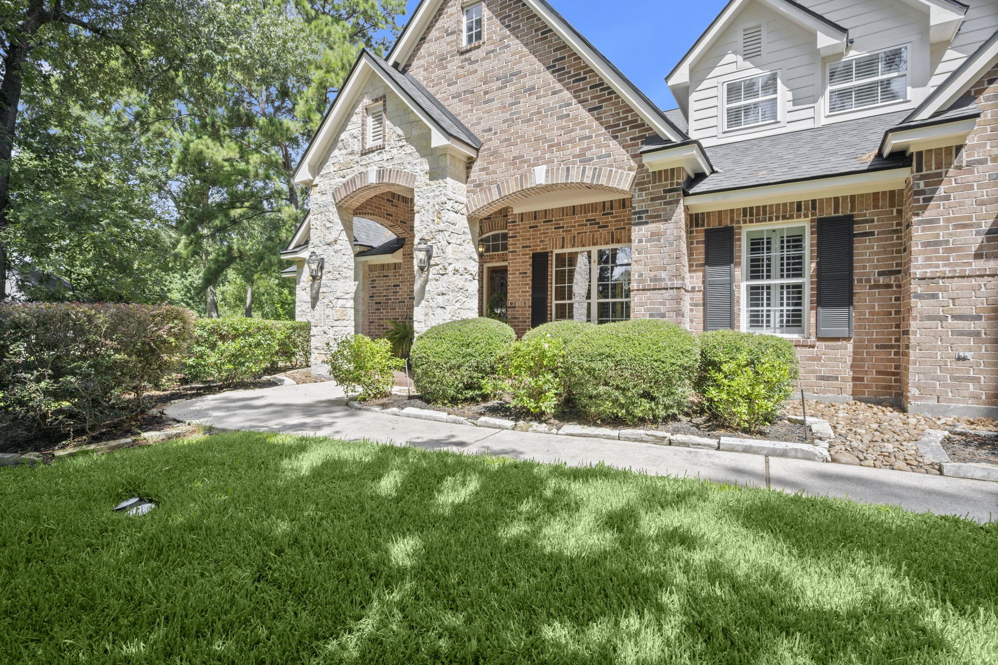 4106 Angling Lane Property Photo 3