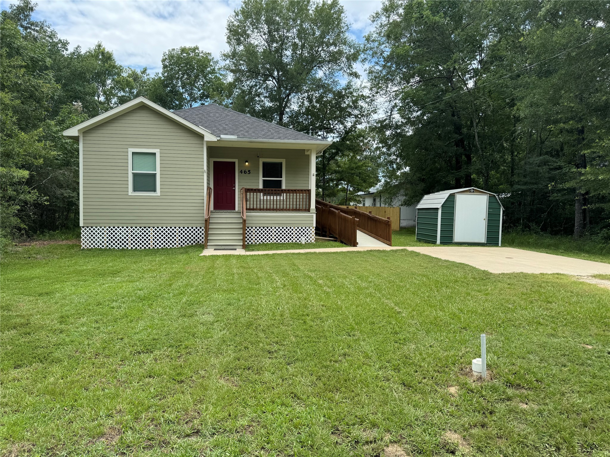 465 Lexington Property Photo 1