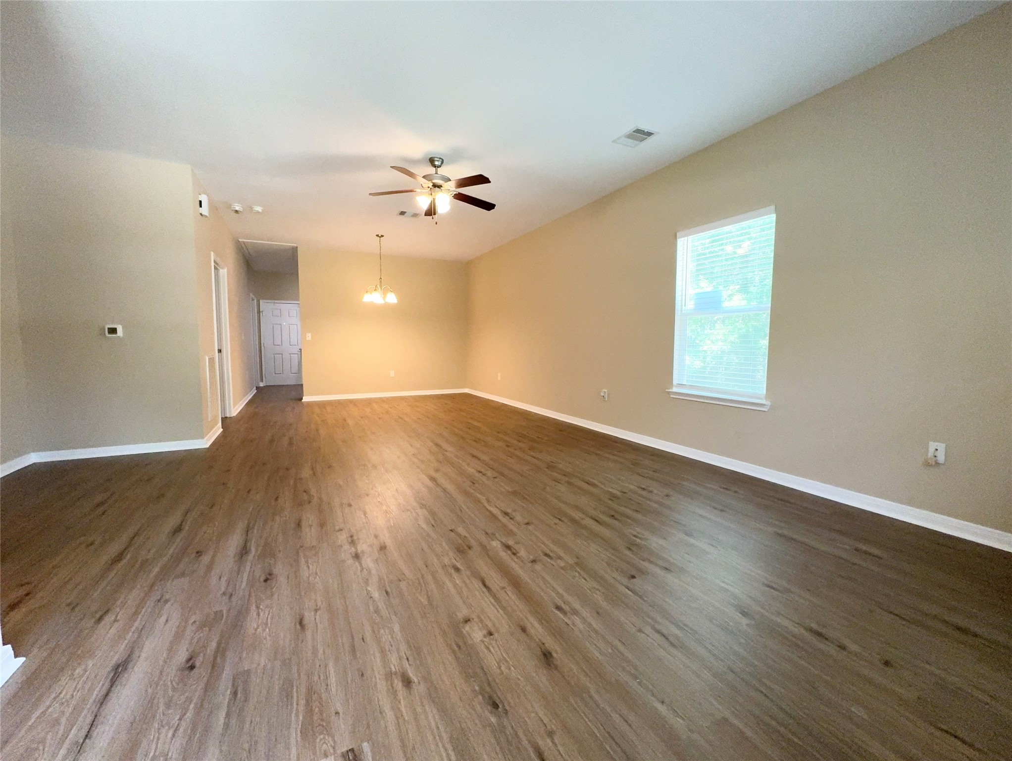 465 Lexington Property Photo 9