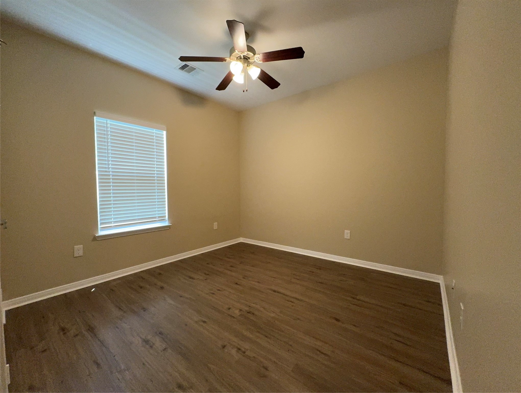 465 Lexington Property Photo 18