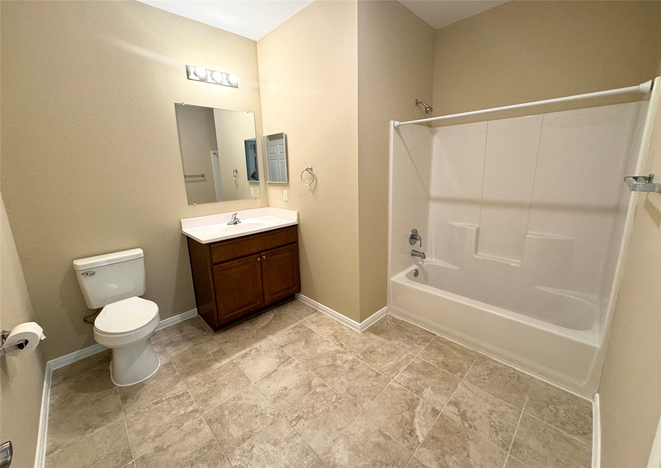 465 Lexington Property Photo 20