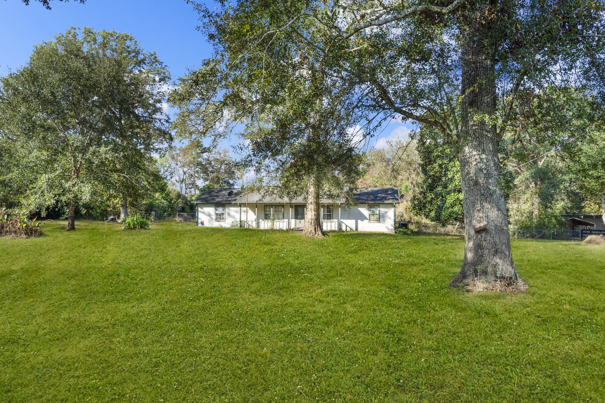 21828 Oak Lane Property Photo