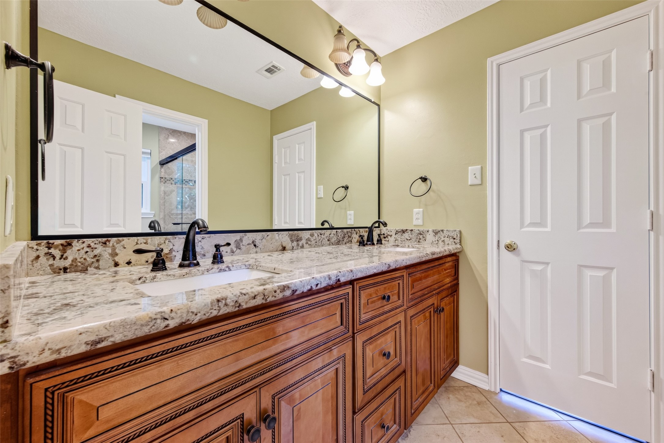 2706 Blue Wind Court Property Photo 27