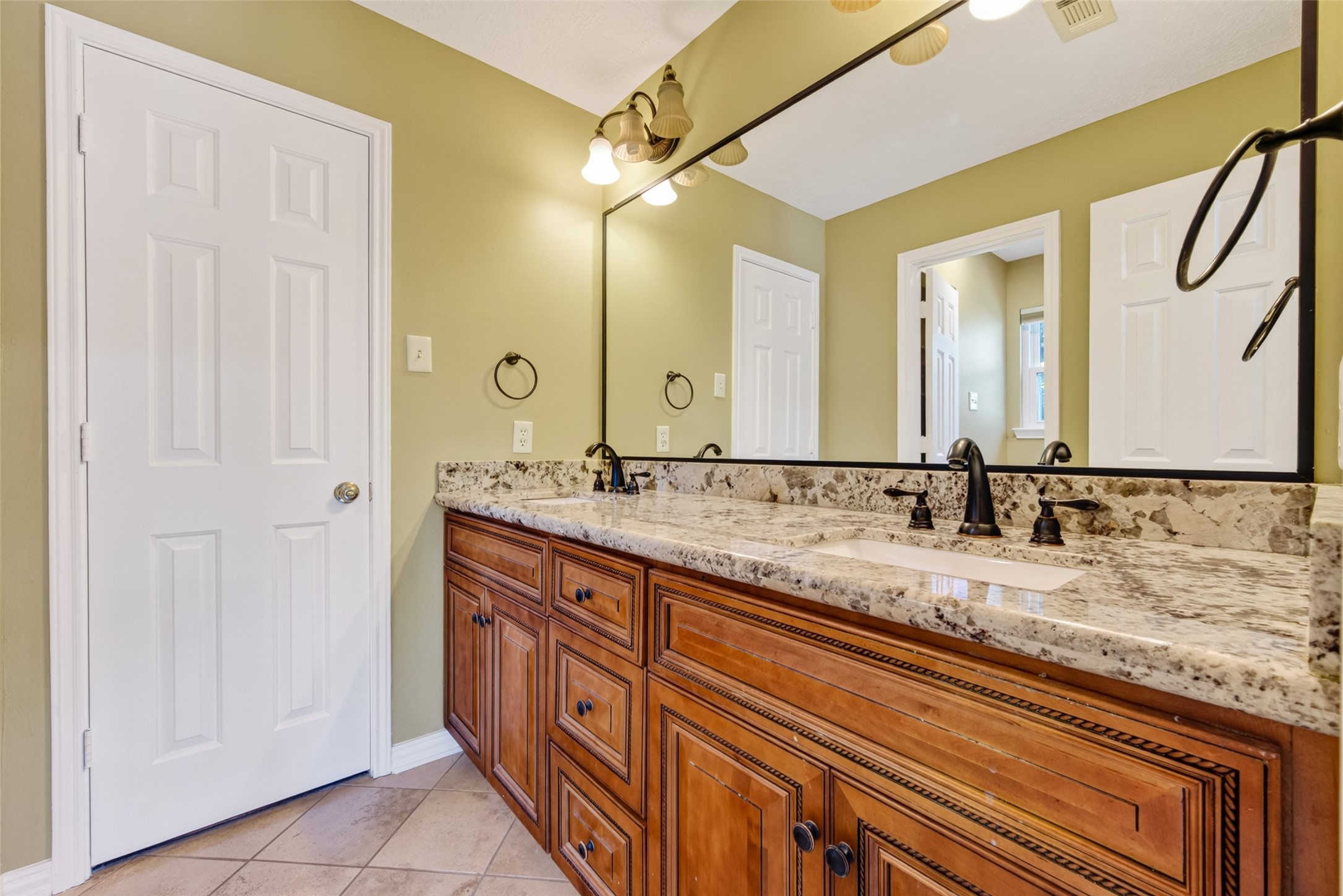 2706 Blue Wind Court Property Photo 38