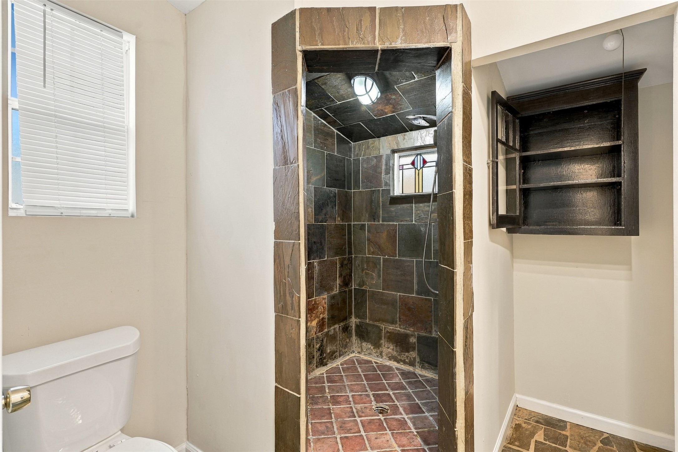 4505 Larch Lane A Property Photo 17