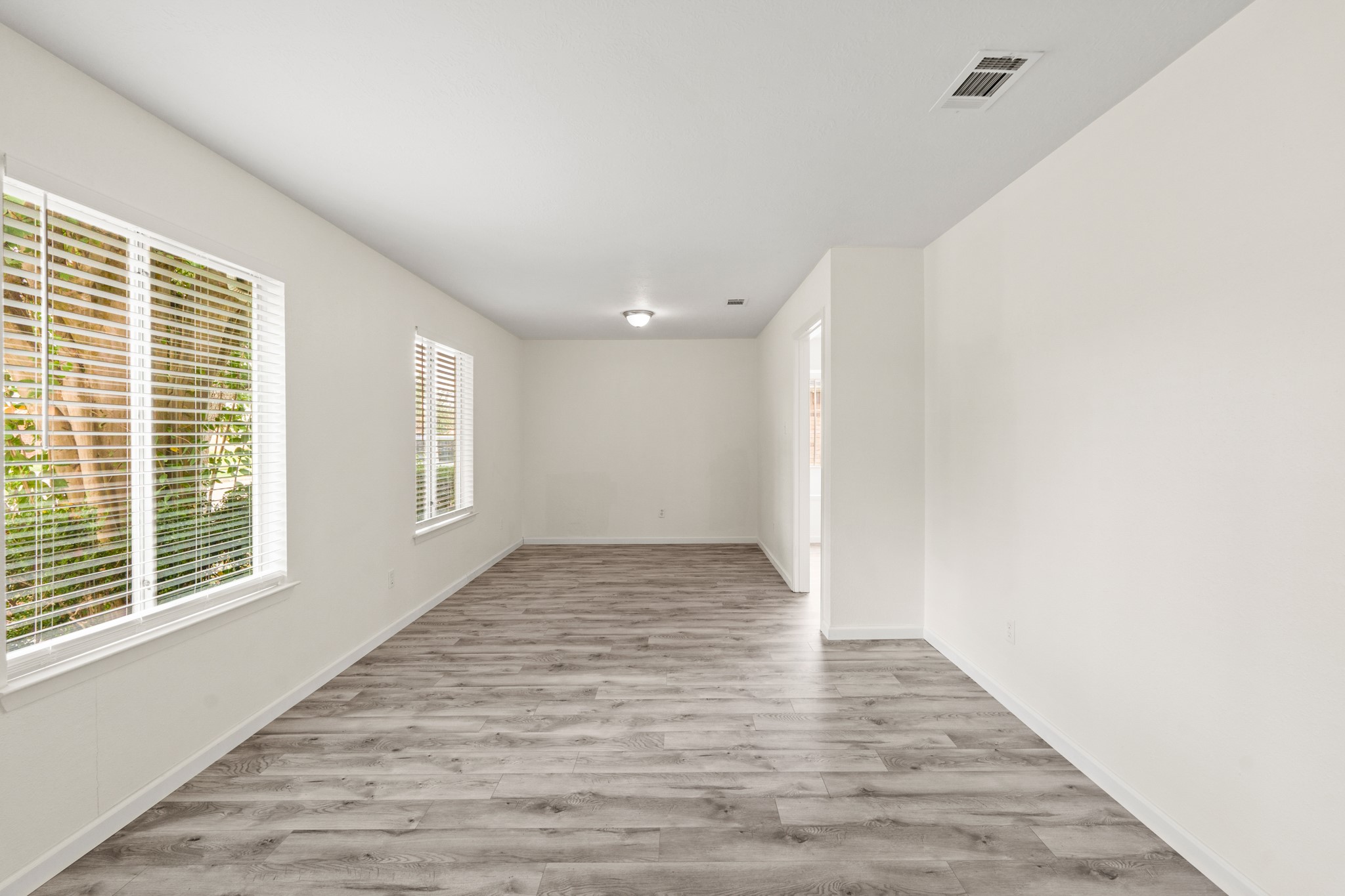 12831 Newberry Street Property Photo 5