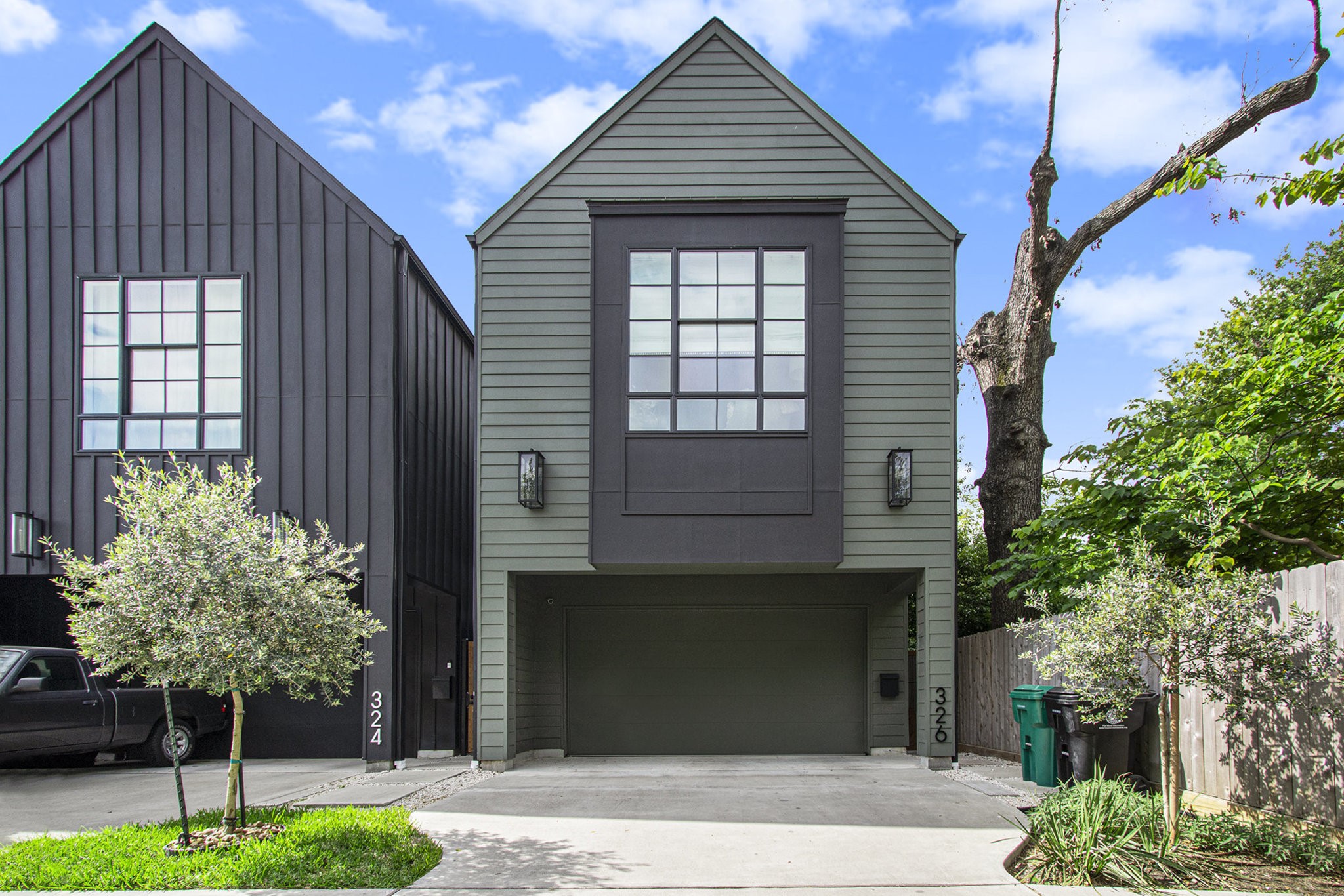 326 W 23rd Street Property Photo