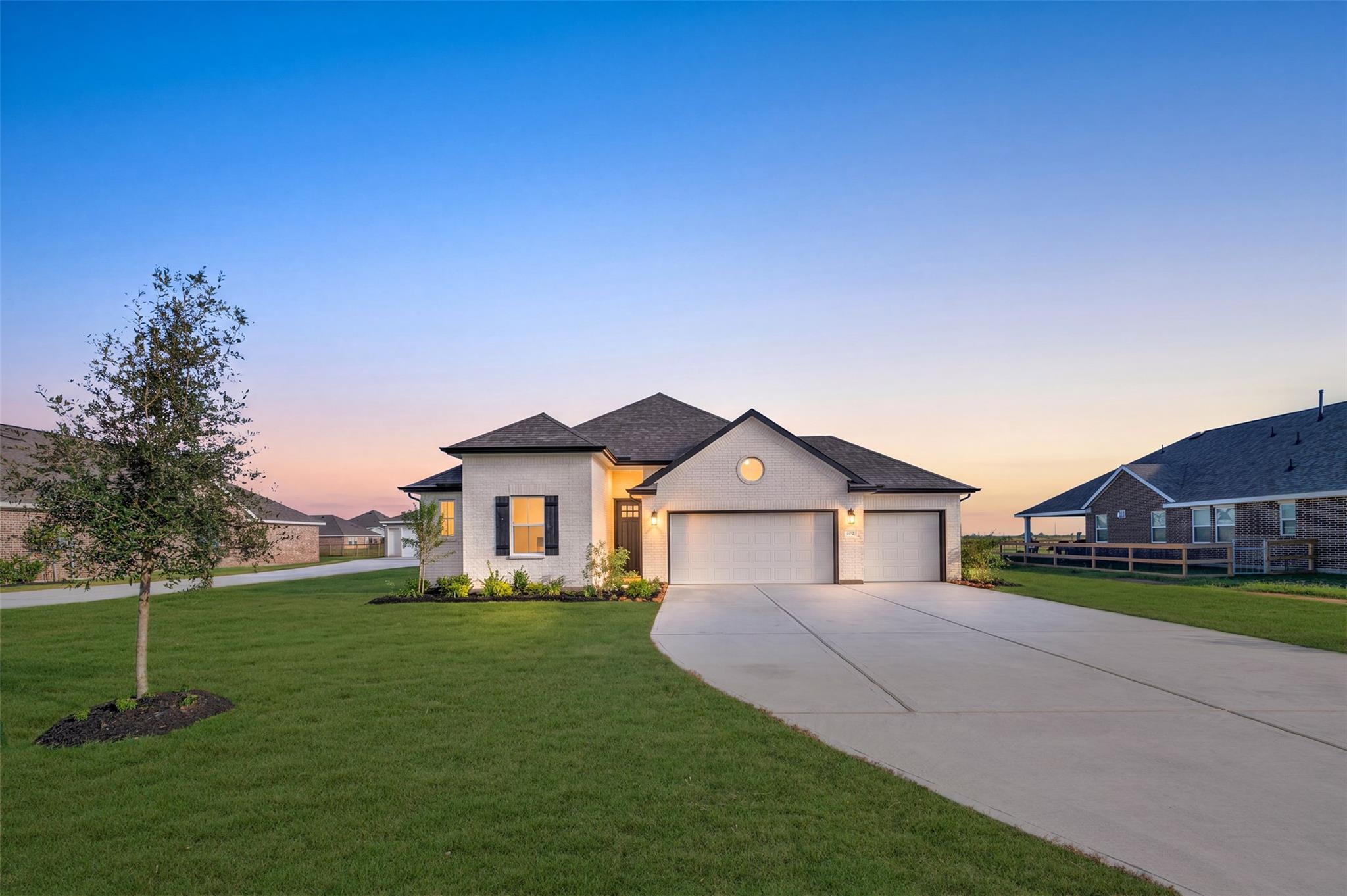 402 Cane Crossing Lake Drive Property Photo 1