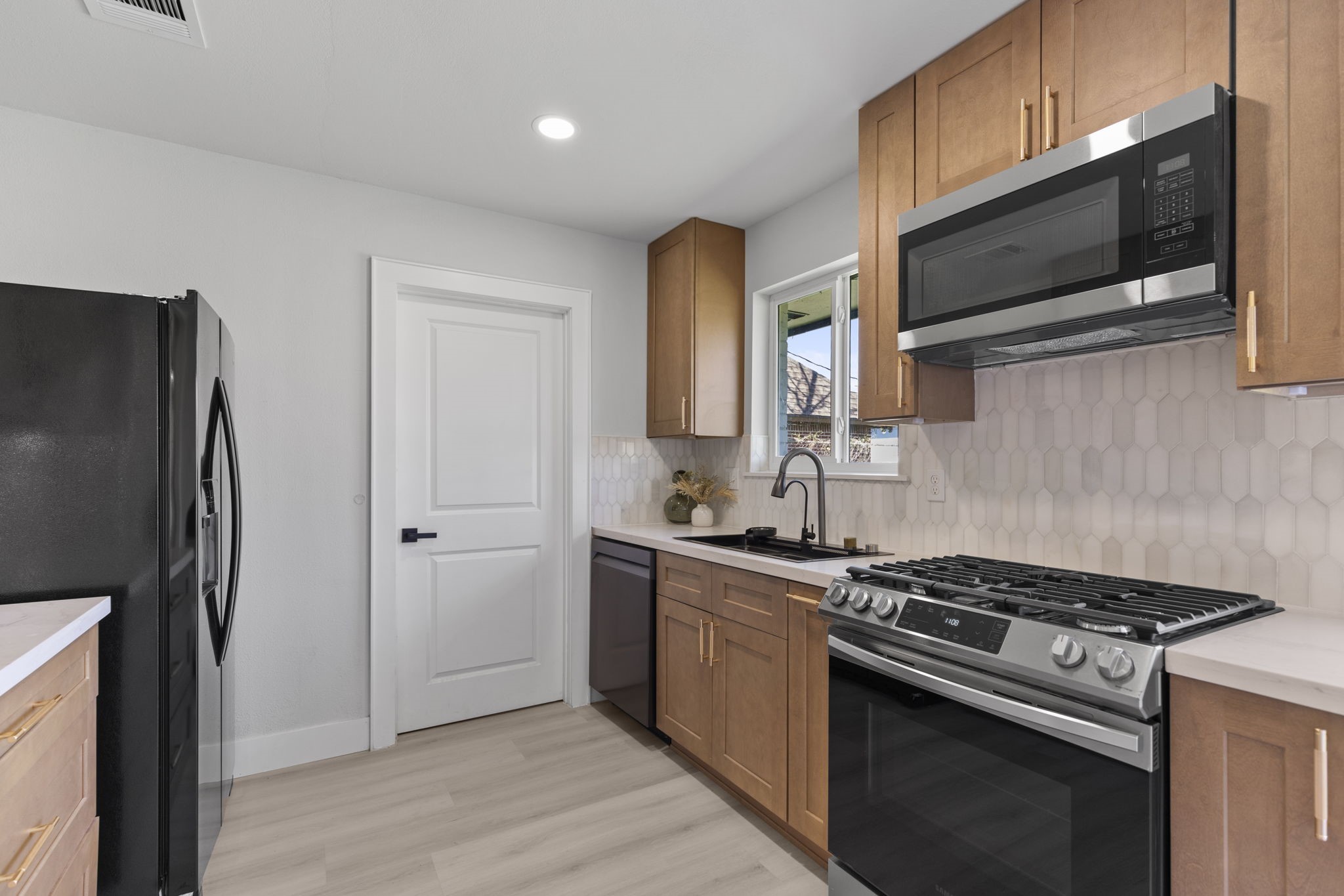 7617 Ferol Road Property Photo 4