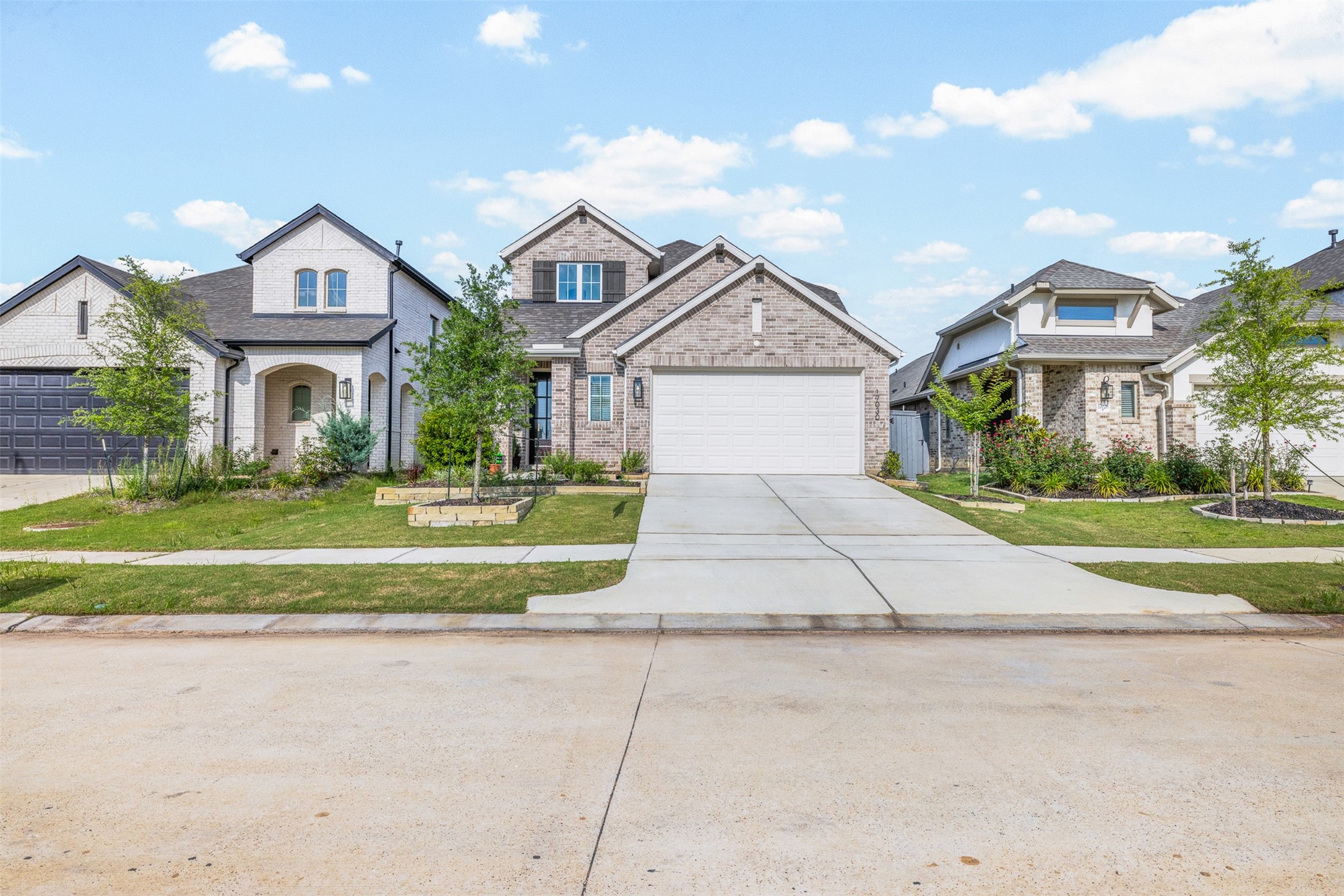 17030 Shimmer Ray Street Property Photo 5