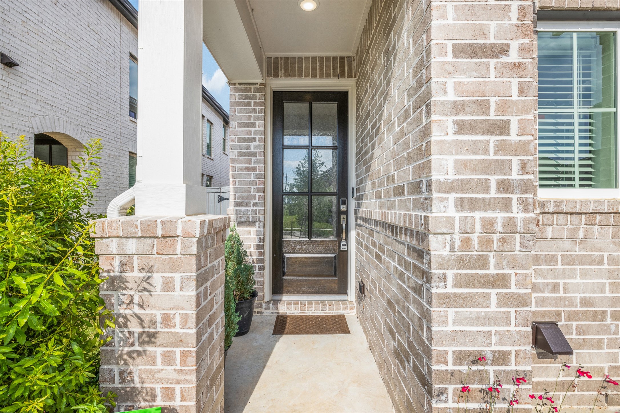 17030 Shimmer Ray Street Property Photo 6