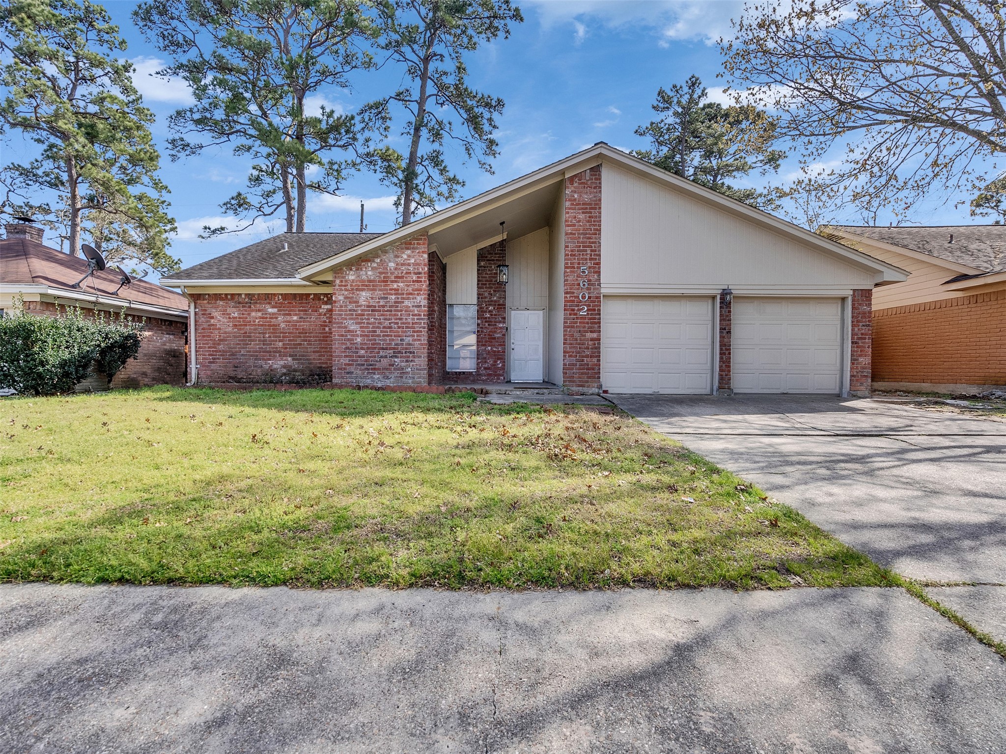 5602 Rivergate Drive Property Photo 1