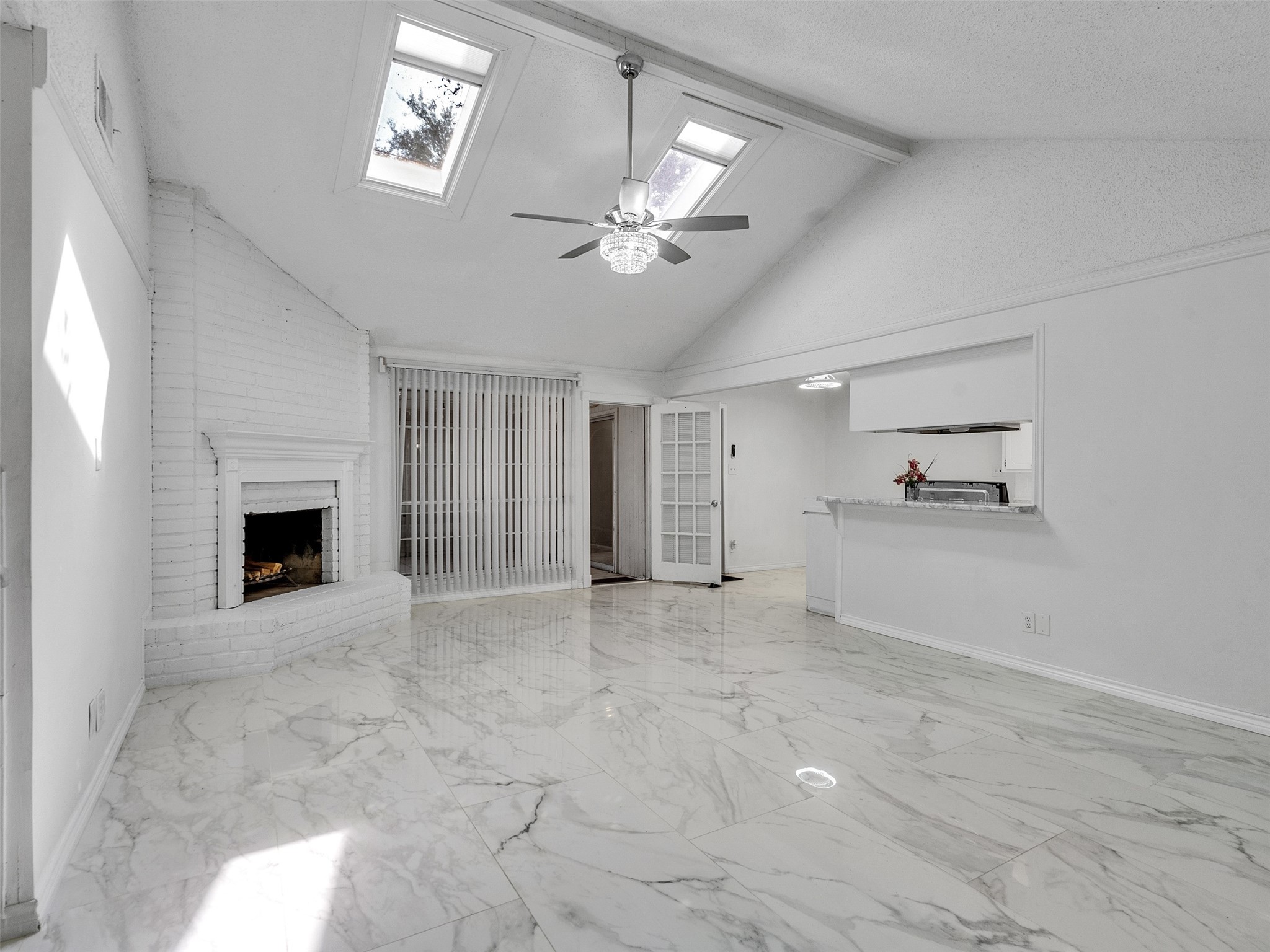 5602 Rivergate Drive Property Photo 4
