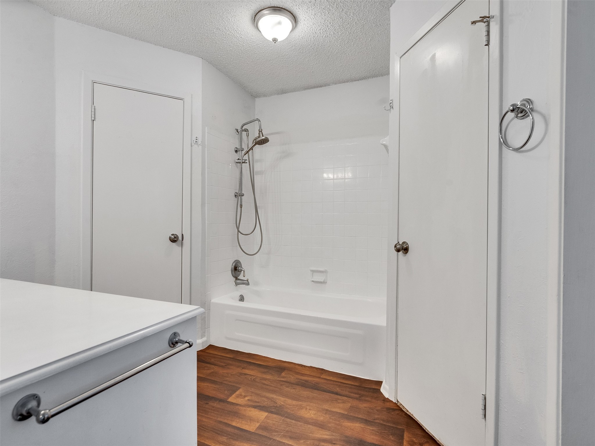 5602 Rivergate Drive Property Photo 11
