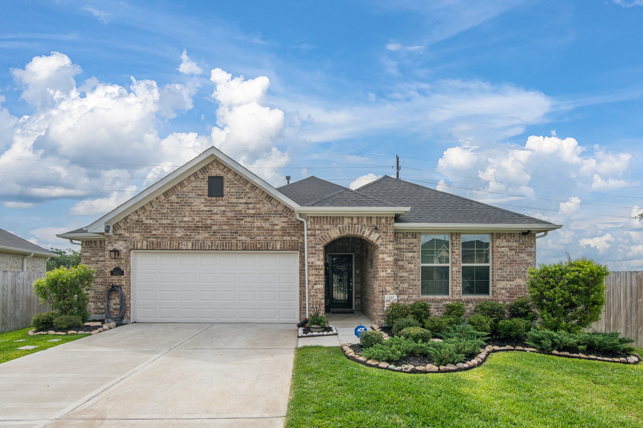 8023 Royal Palm Drive Property Photo 1