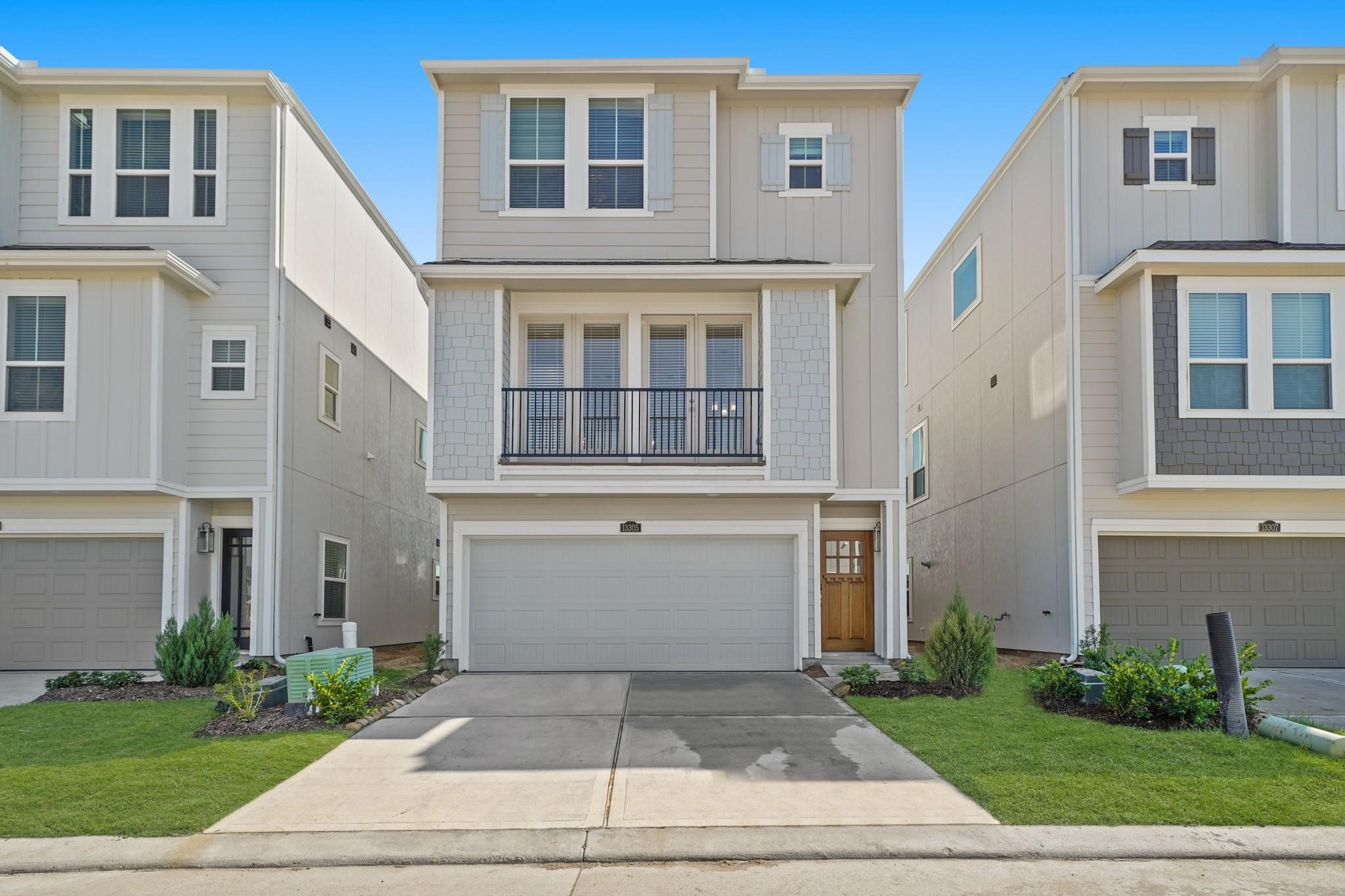 13305 Moncloa Drive Property Photo 1