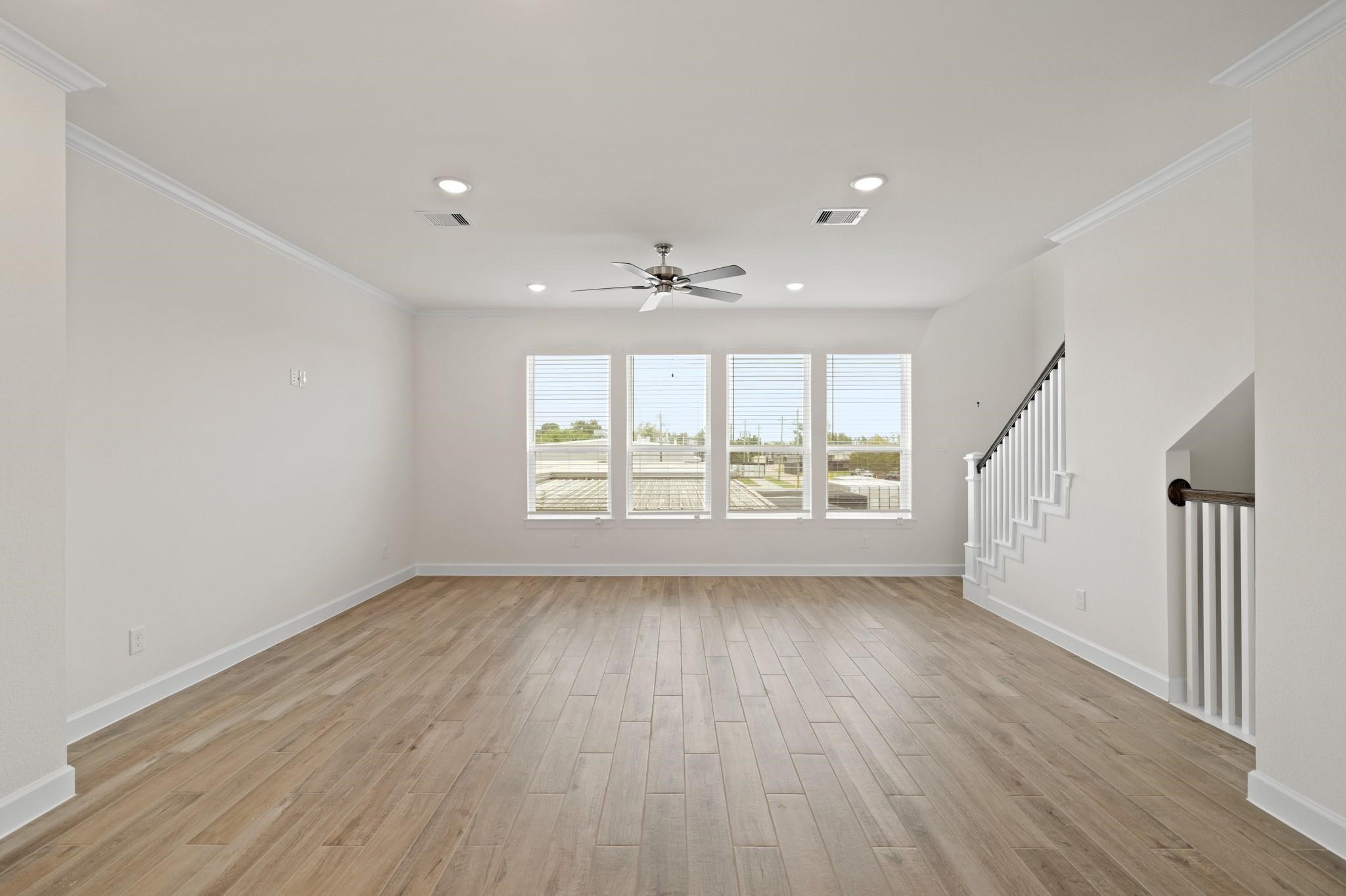 13305 Moncloa Drive Property Photo 6