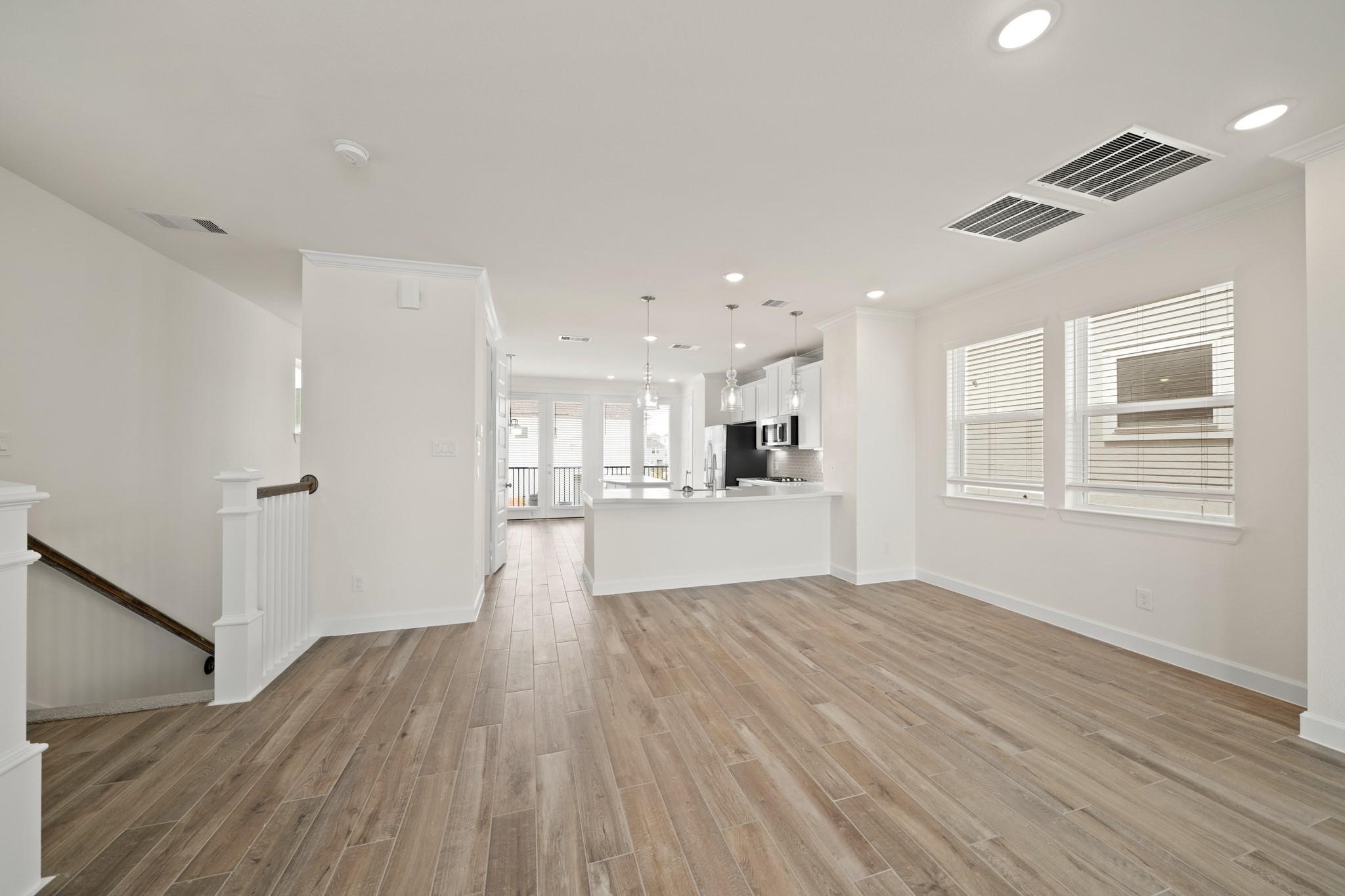 13305 Moncloa Drive Property Photo 7