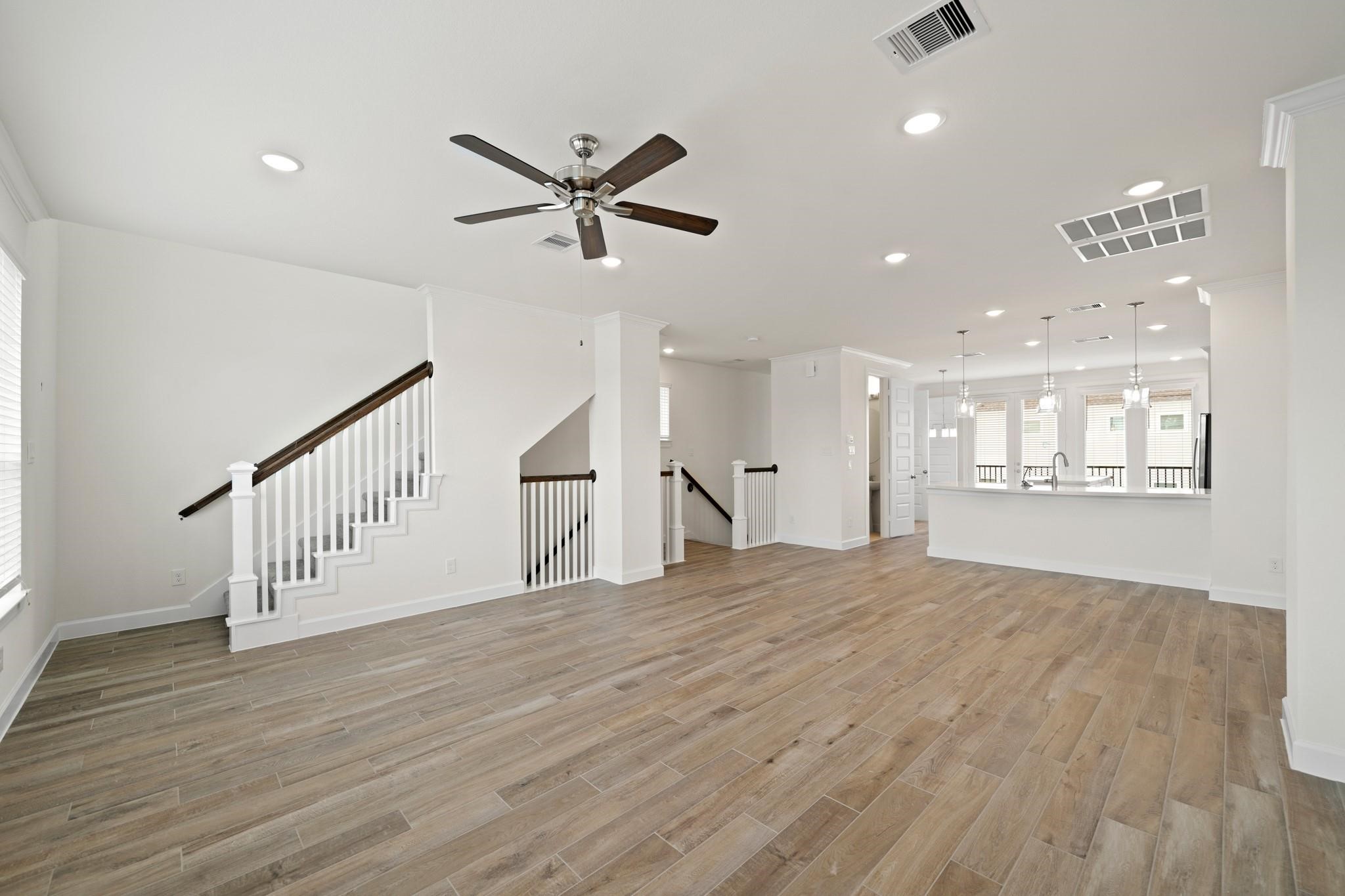 13305 Moncloa Drive Property Photo 8