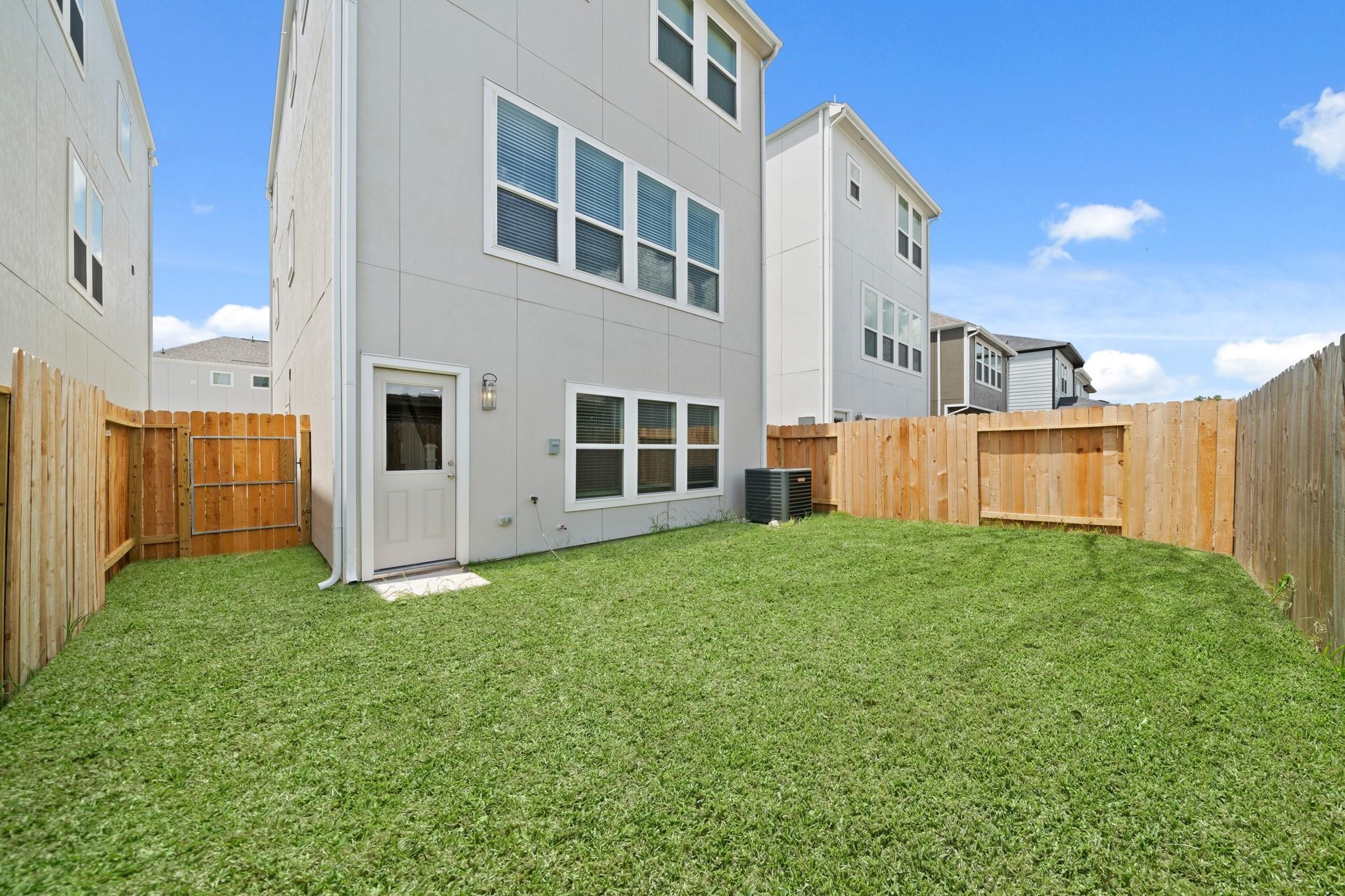 13305 Moncloa Drive Property Photo 20