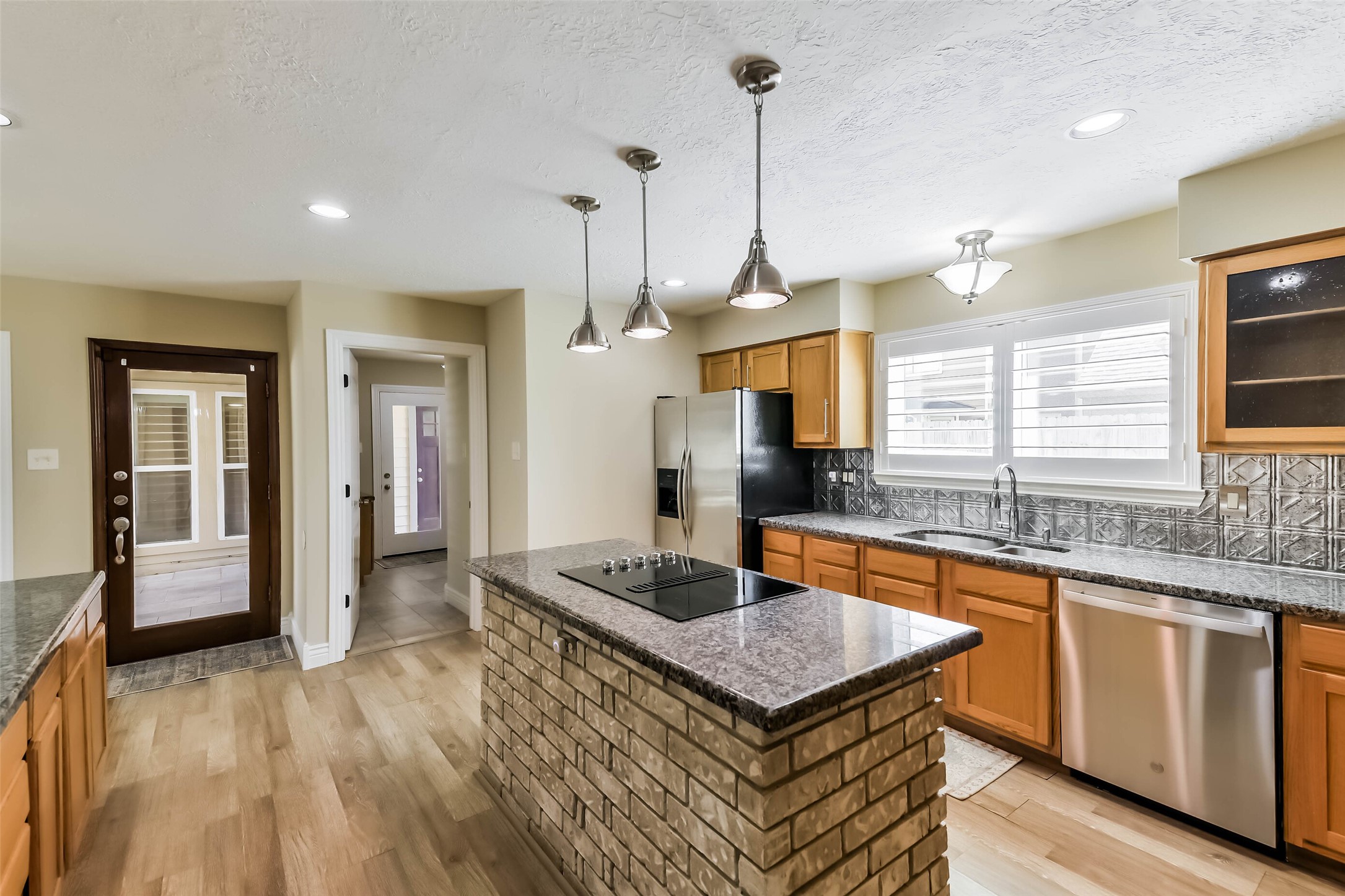 3911 Cherry Forest Drive Property Photo 13