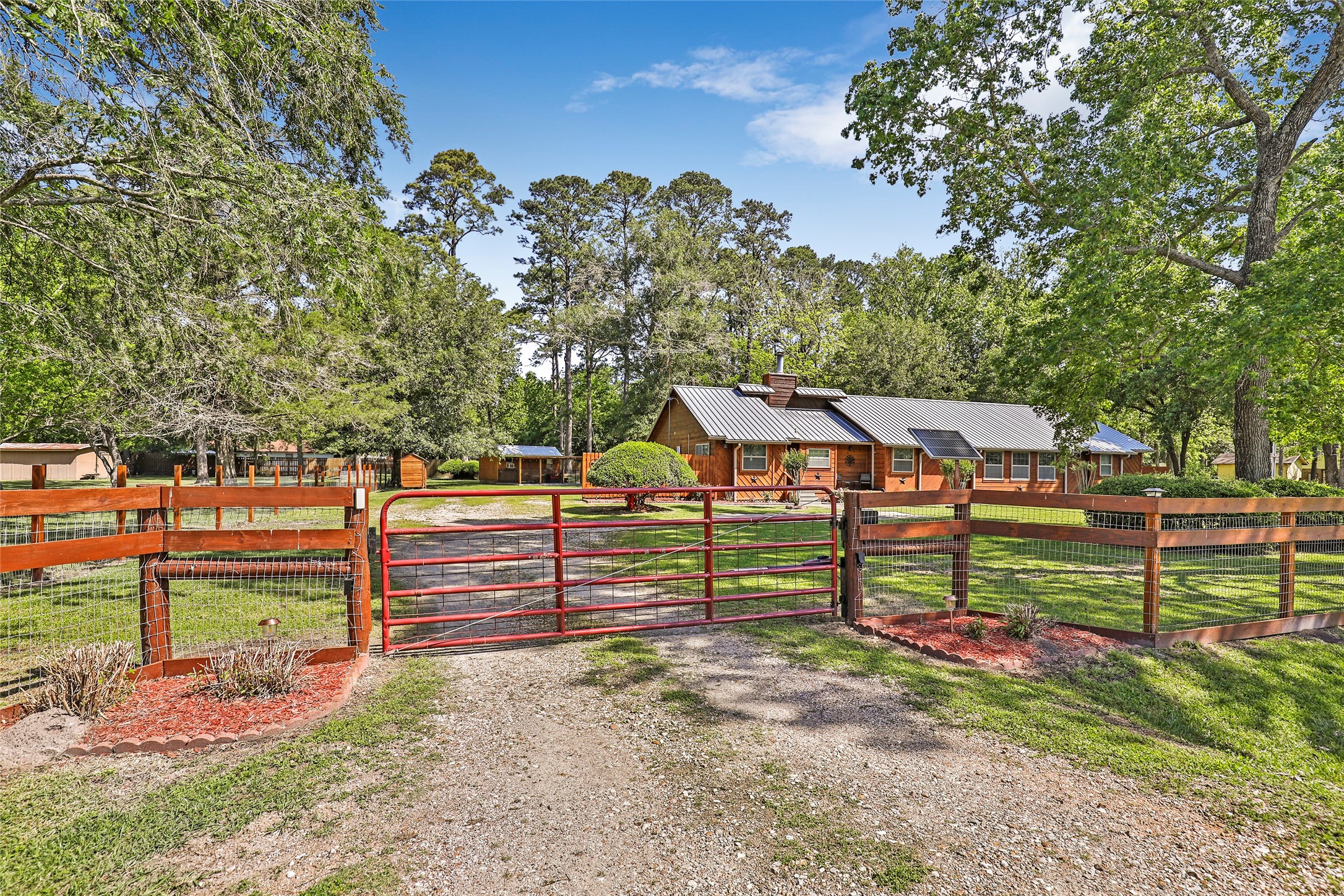 4325 Gatewood Road Property Photo 2