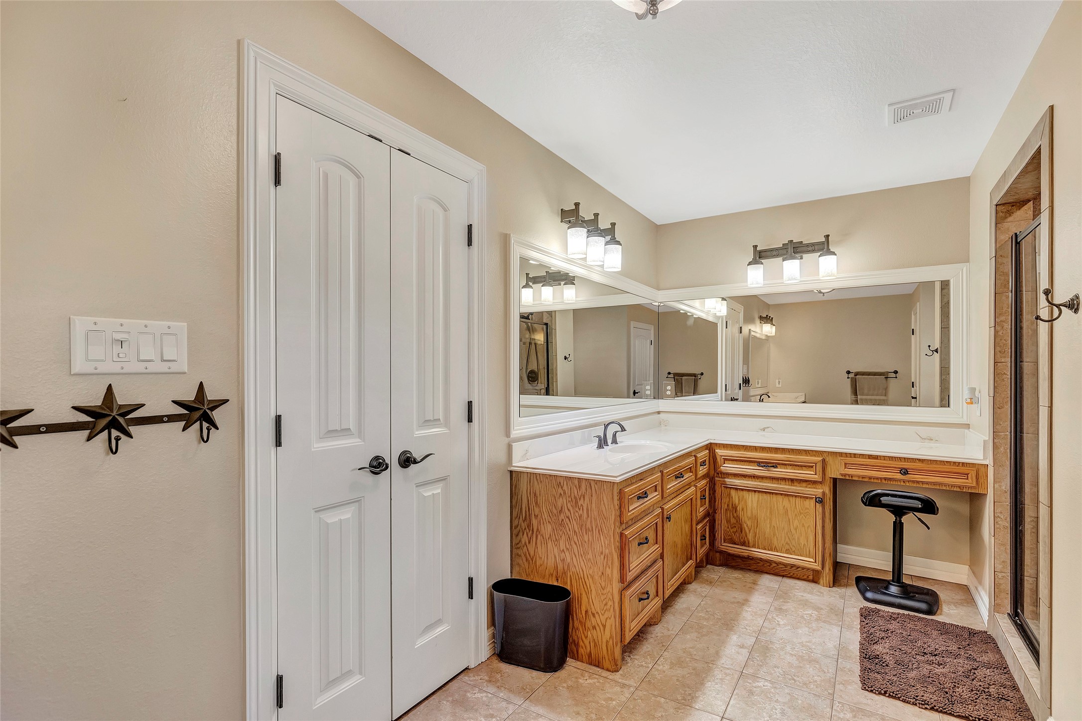4325 Gatewood Road Property Photo 22