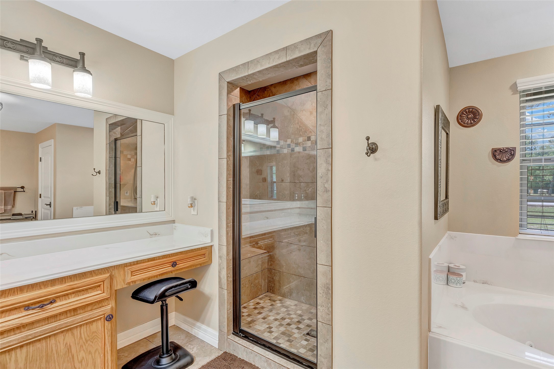 4325 Gatewood Road Property Photo 23