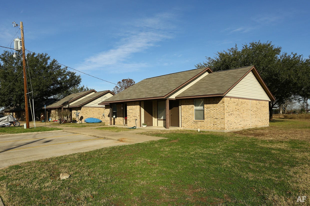 12943 Hwy 142 Property Photo 3