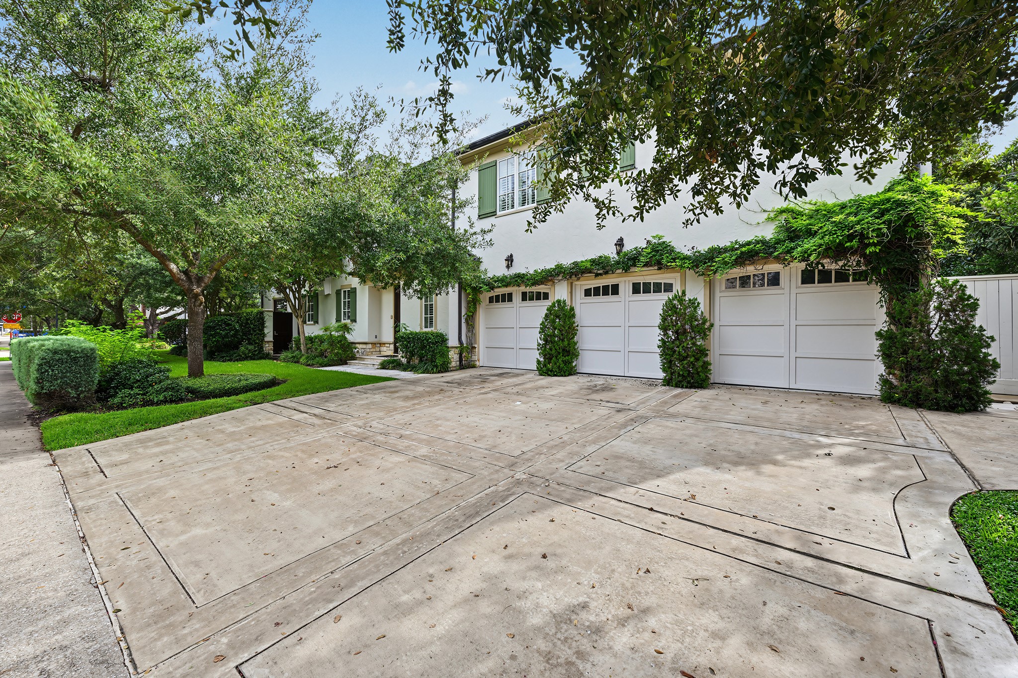 3223 Albans Road Property Photo 40