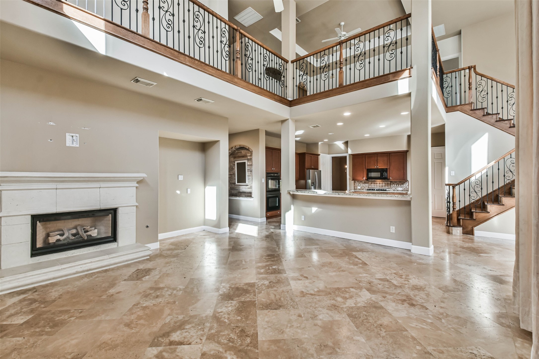 11511 Gallant Ridge Property Photo 9