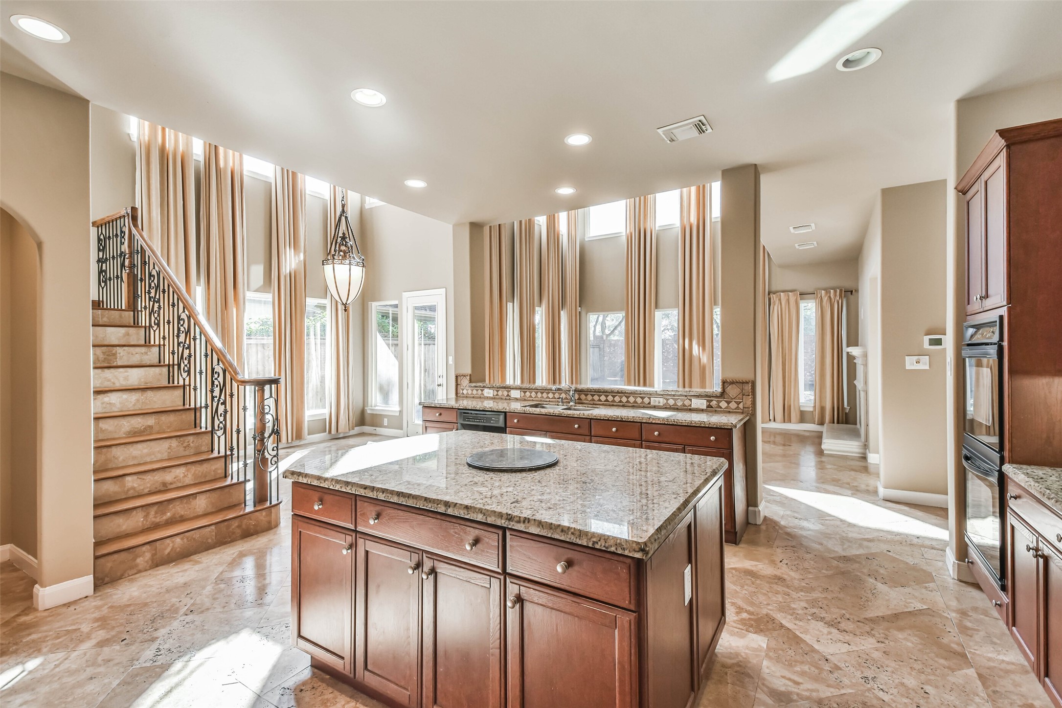 11511 Gallant Ridge Property Photo 15