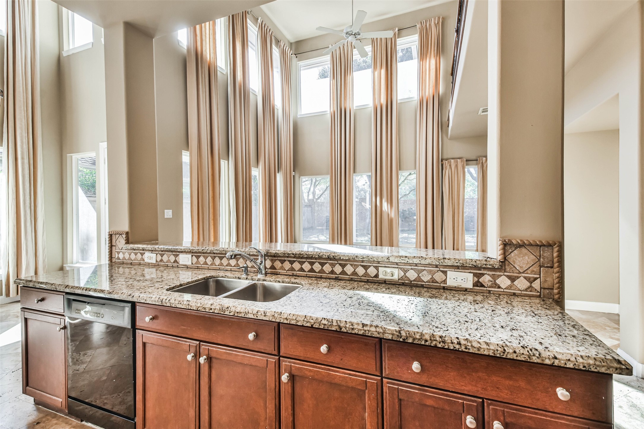 11511 Gallant Ridge Property Photo 17