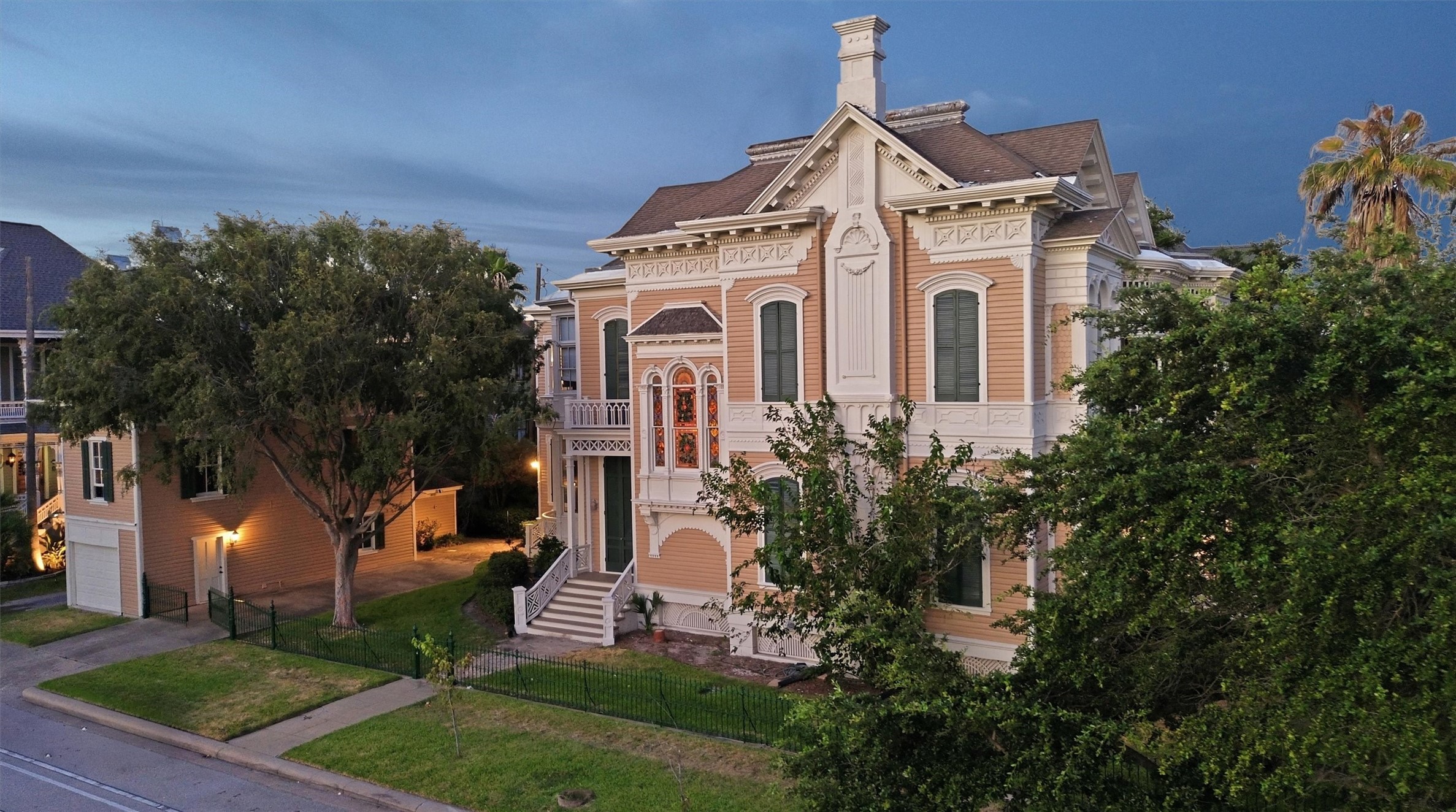 1826 Sealy Street Property Photo 39
