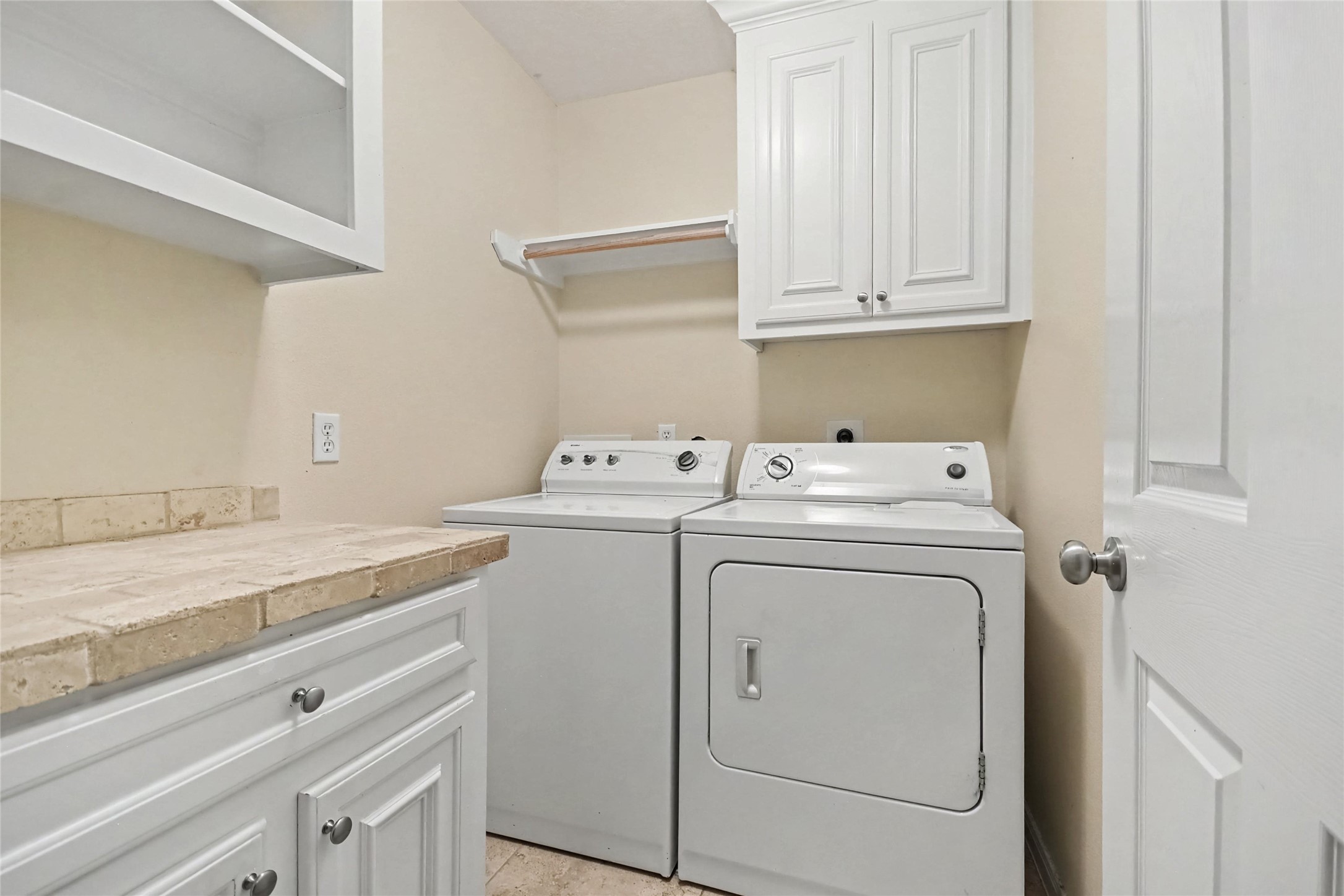 213 Rippling Creek Lane Property Photo 15