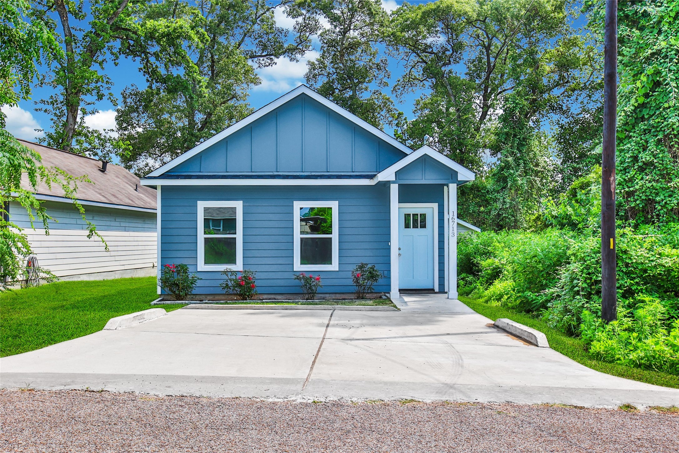 16713 E Ivanhoe Property Photo 1