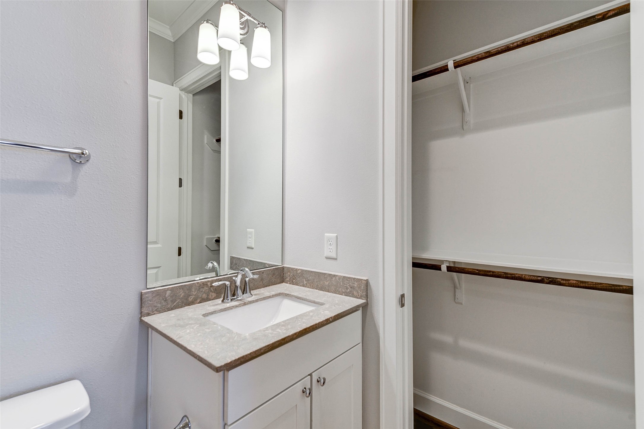 1215 W 24th Street A Property Photo 7