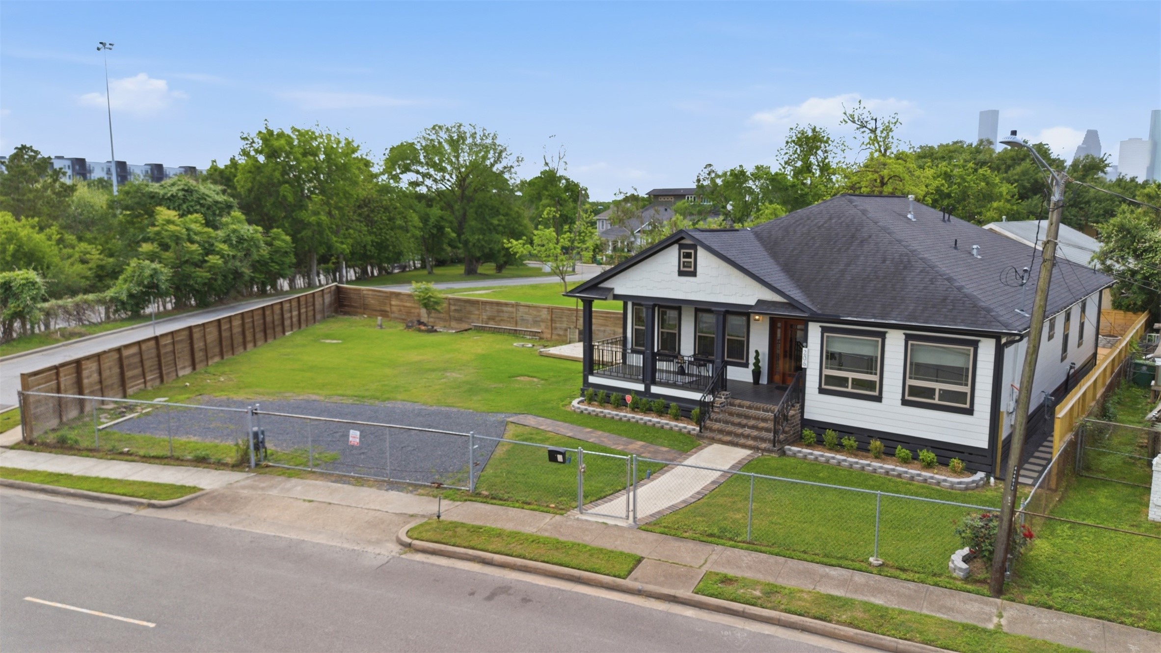 206 N Street Property Photo 47