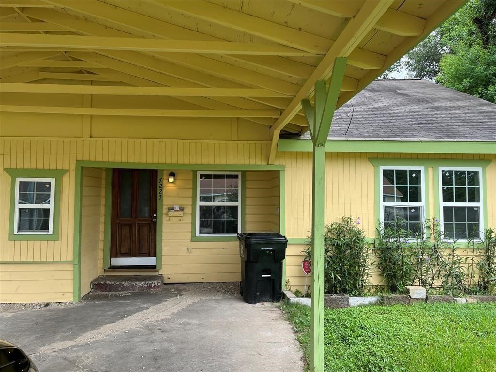 7227 Saint Augustine Street Property Photo 1
