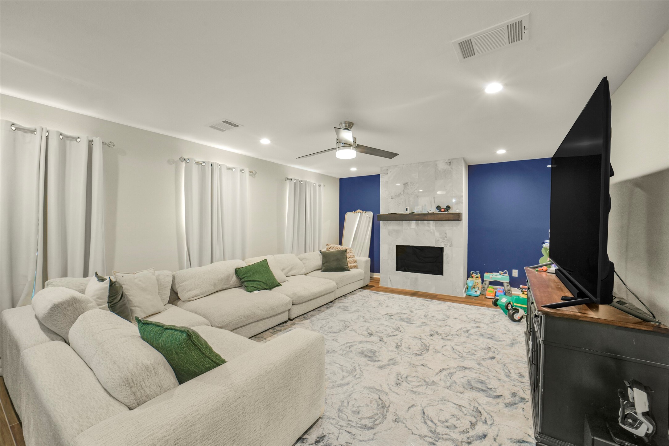 11026 Desert Springs Circle Property Photo 8