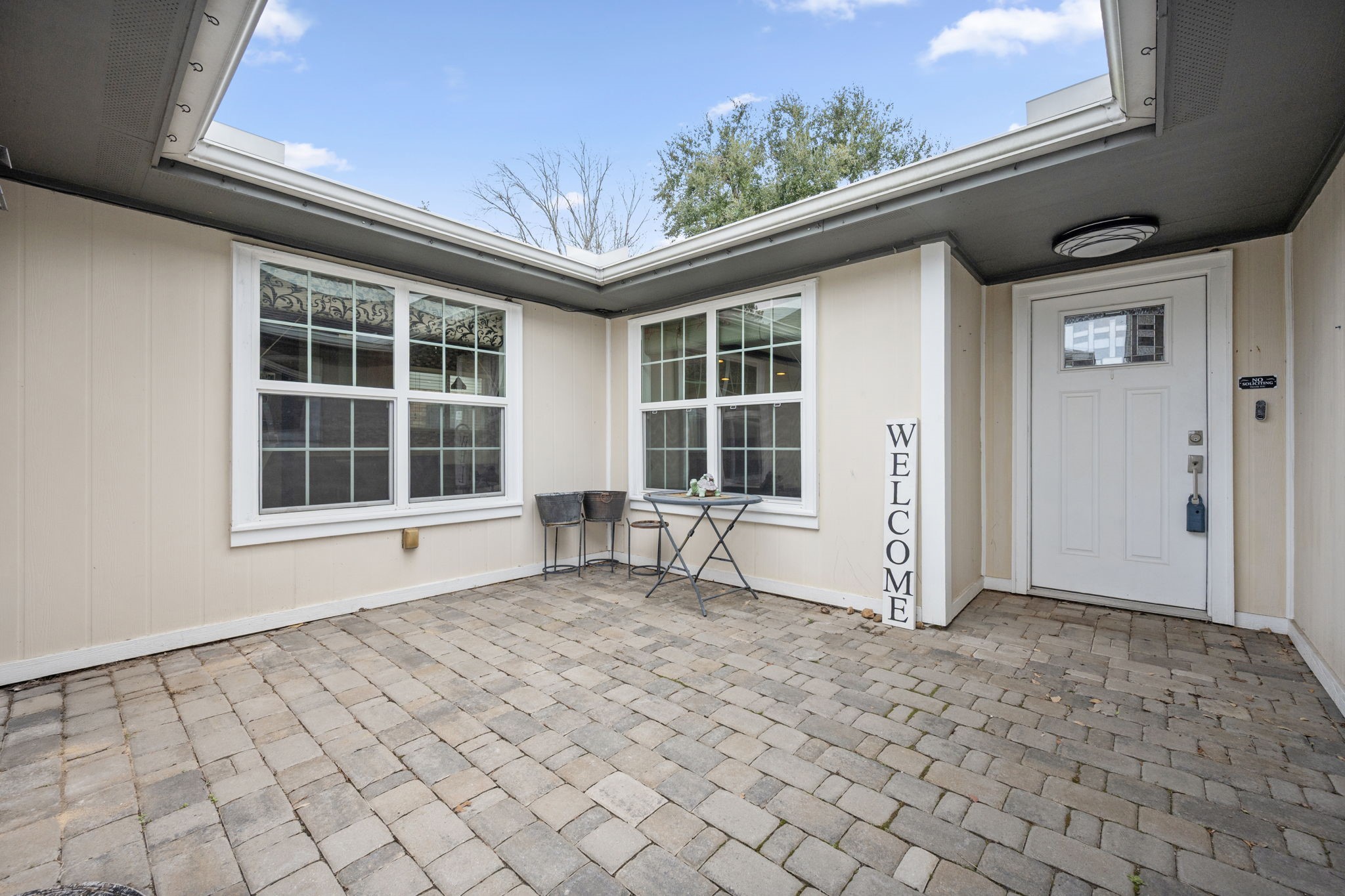 2327 Colonial Ridge Drive Property Photo 9