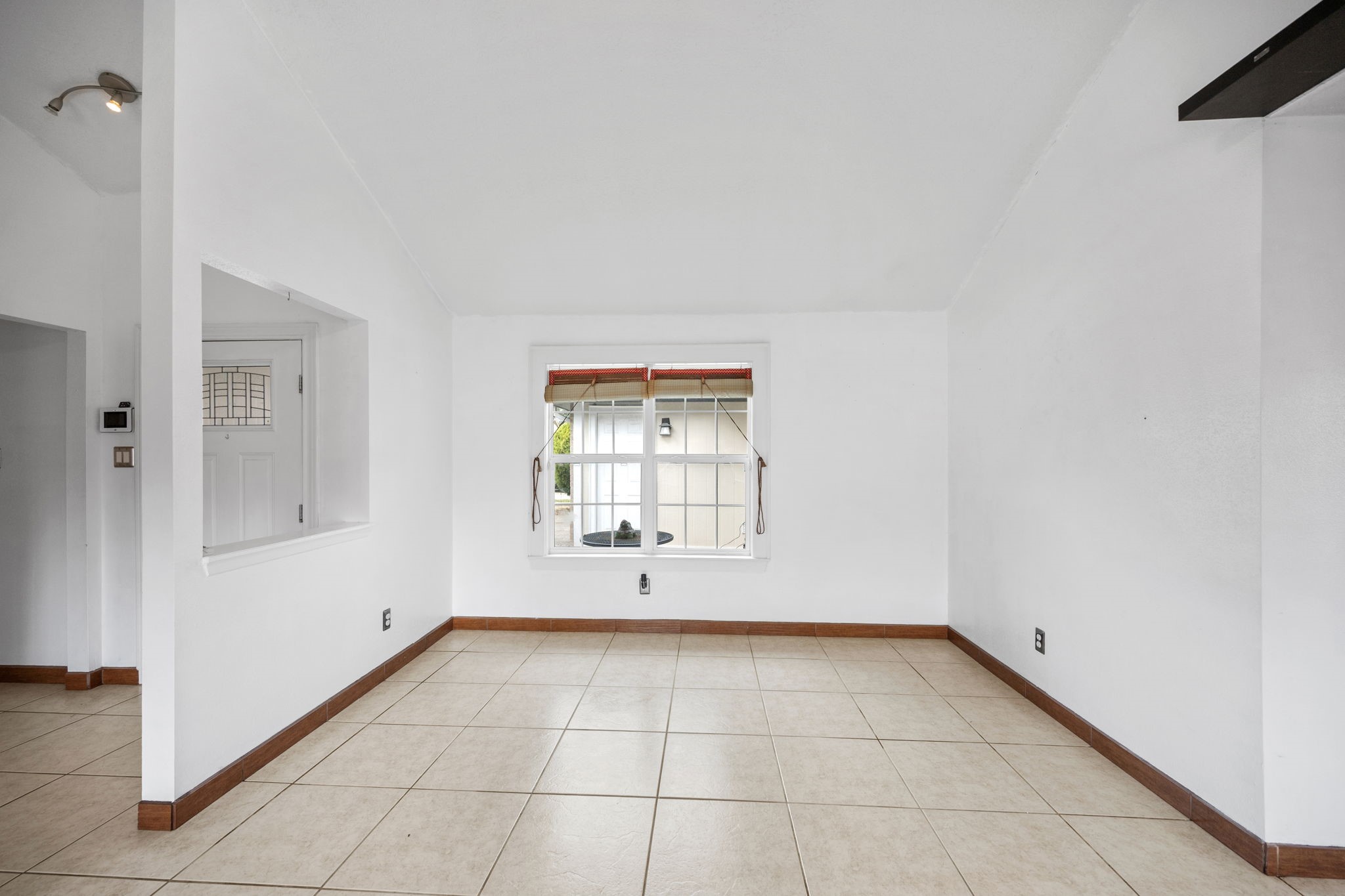 2327 Colonial Ridge Drive Property Photo 12