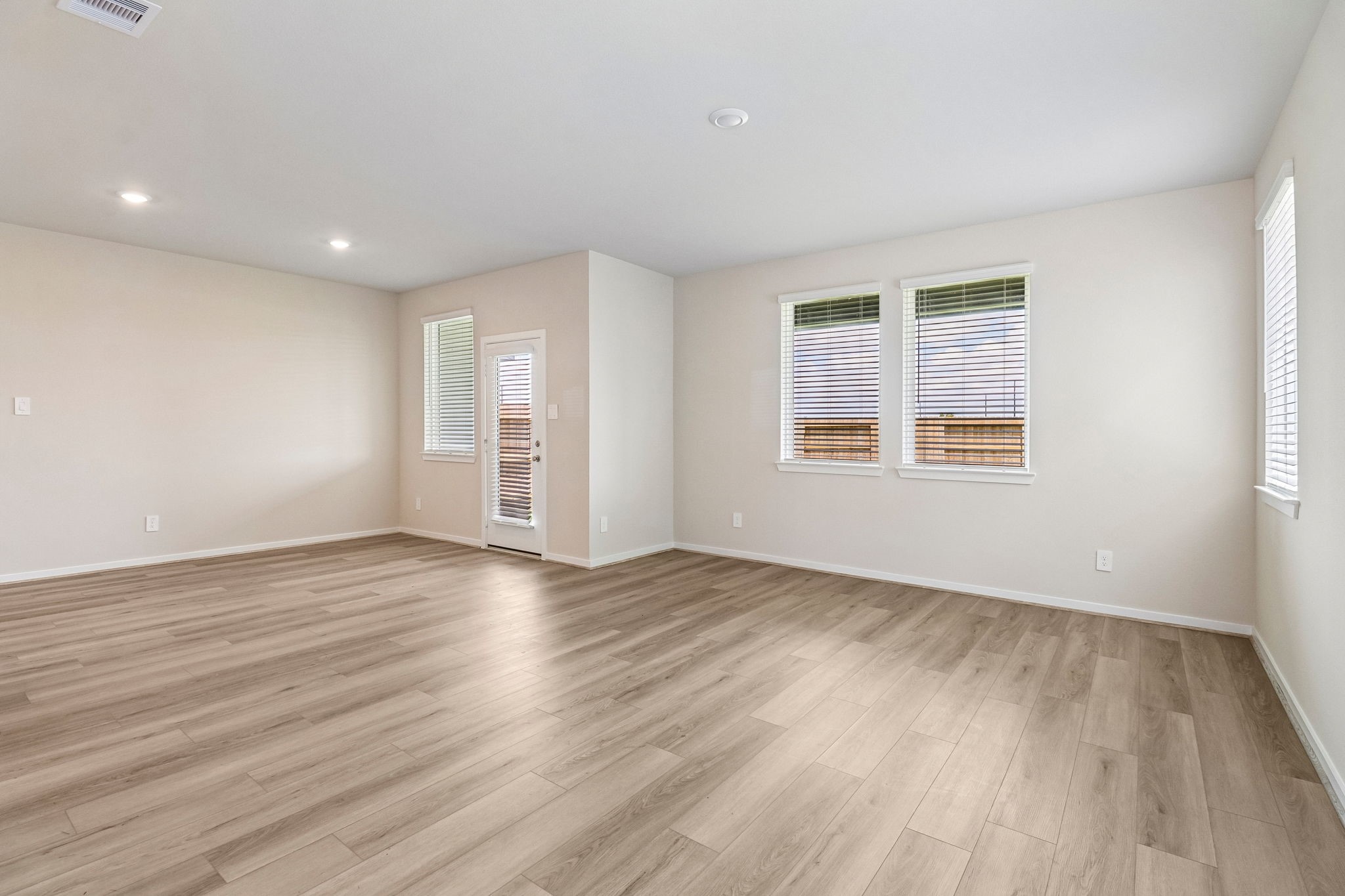 22606 Alamo Ridge Road Property Photo 4
