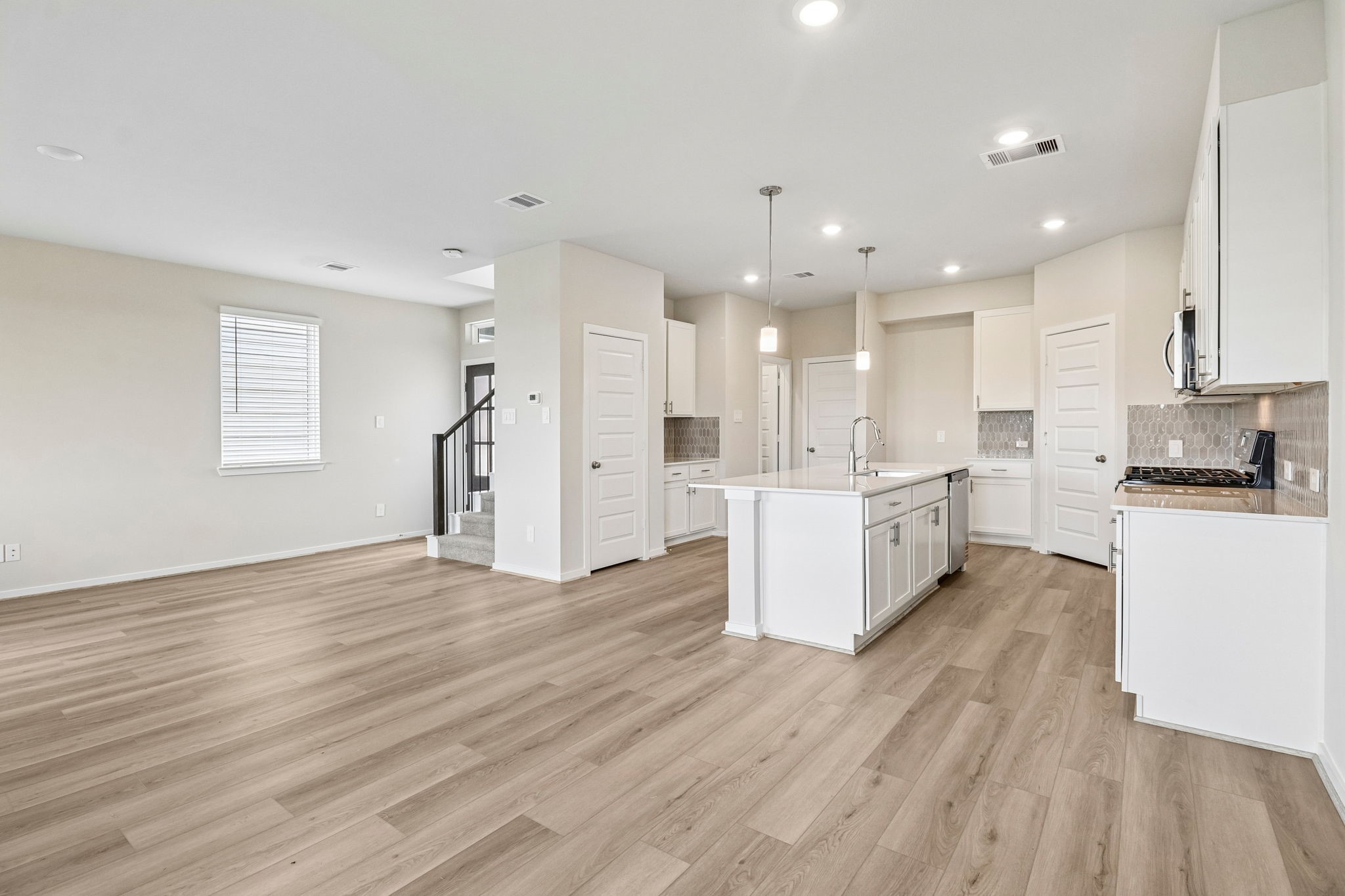 22606 Alamo Ridge Road Property Photo 5
