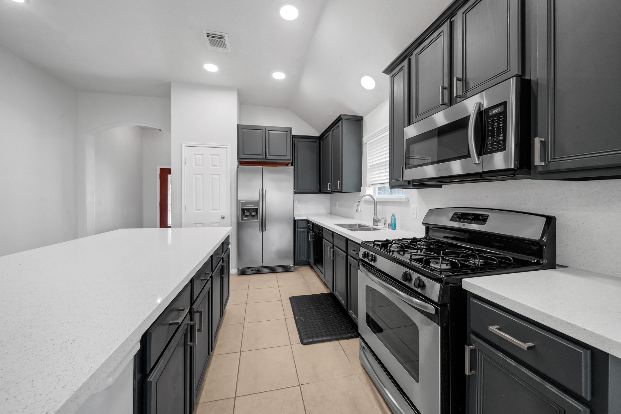 27 Garden Grove Drive Property Photo 8