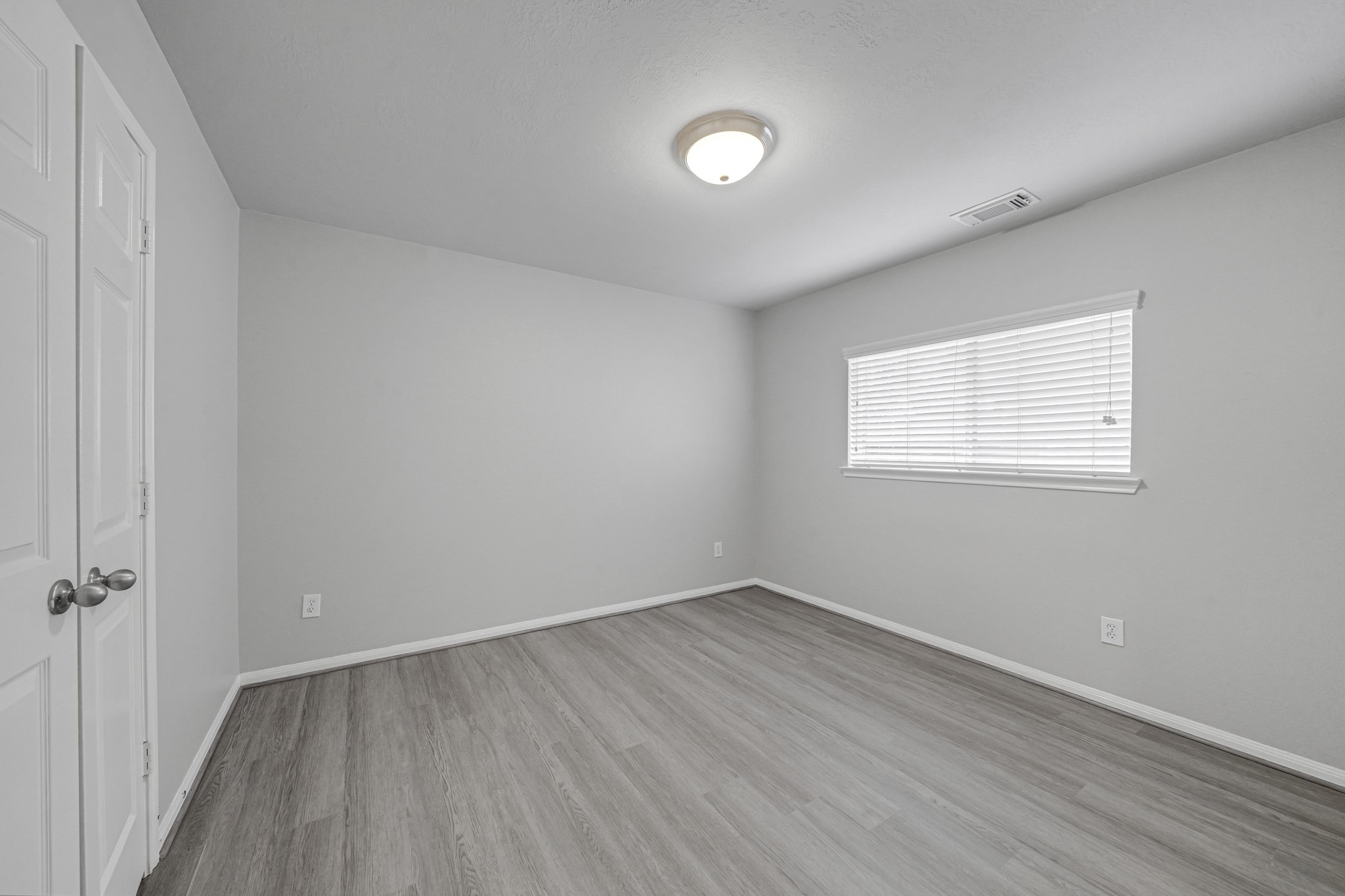 27 Garden Grove Drive Property Photo 18